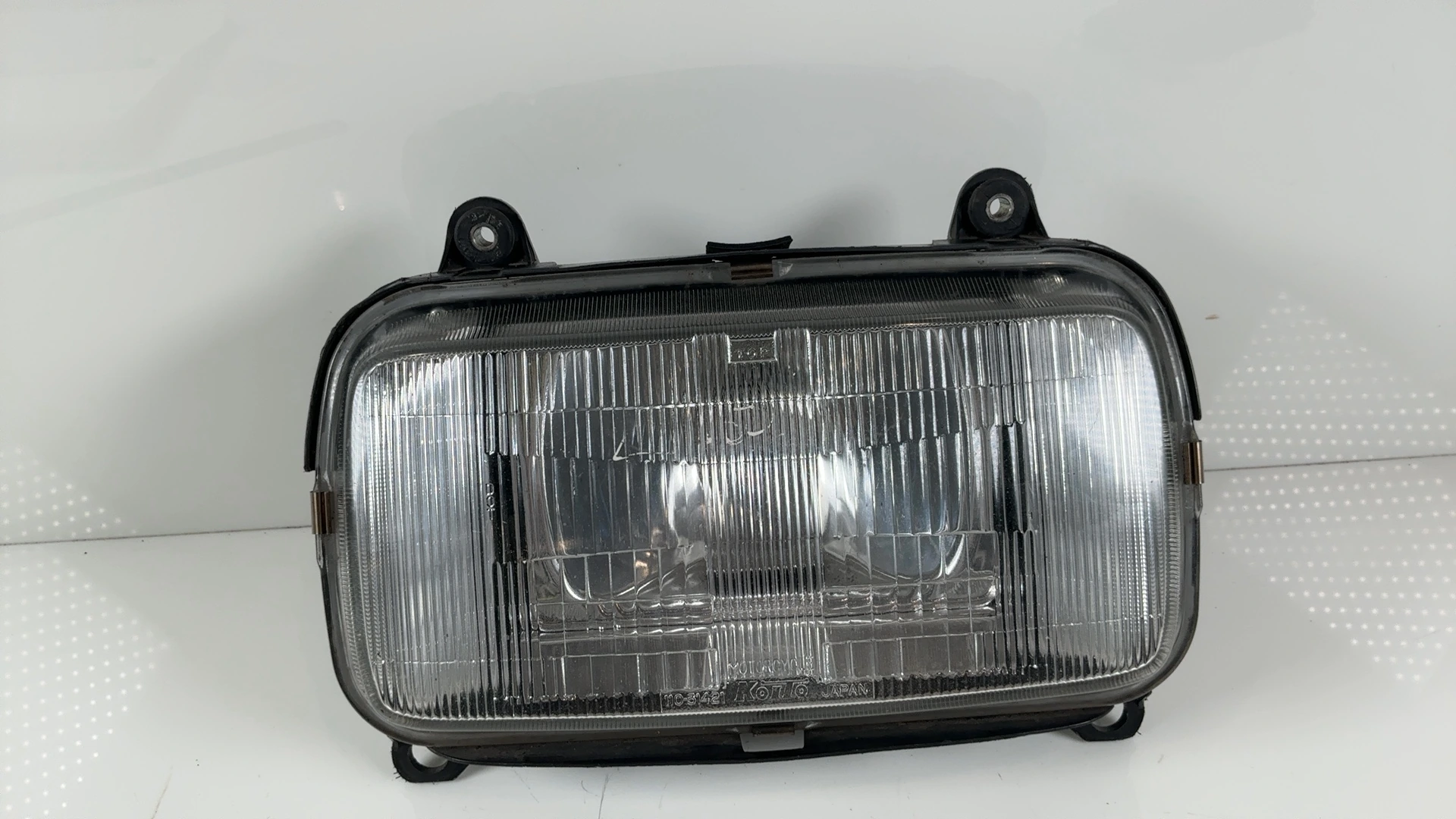 YAMAHA FZ750 1FN 750CC Front Headlight 1985-1991 OEM 1FN-84320-E0-00 - Image 2