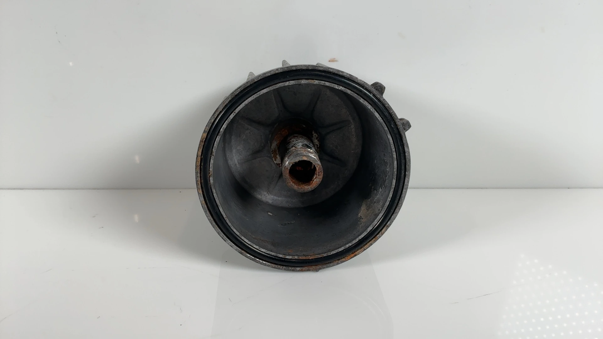 Honda Goldwing GL1200 1200cc Oil Filter Cover 1984-1987 OEM 15411-371-000 - Image 6