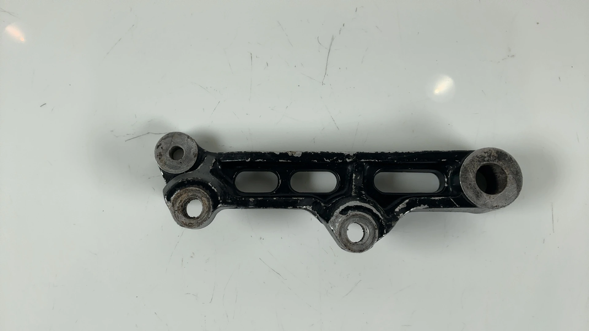Yamaha FZR1000 1AE 1000cc Rear Brake Caliper Bracket 1987-88 OEM 1AE-25819-00-00 - Image 5