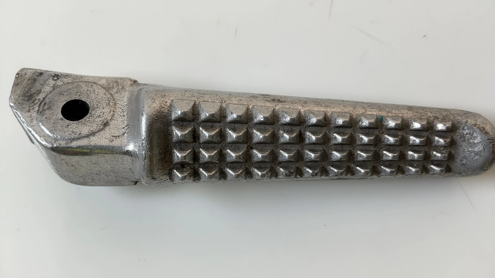 Honda CBR1100XX Blackbird SC35 1100 Rear Right Foot Peg 1996-2007 50720-KT7-761 - Image 6