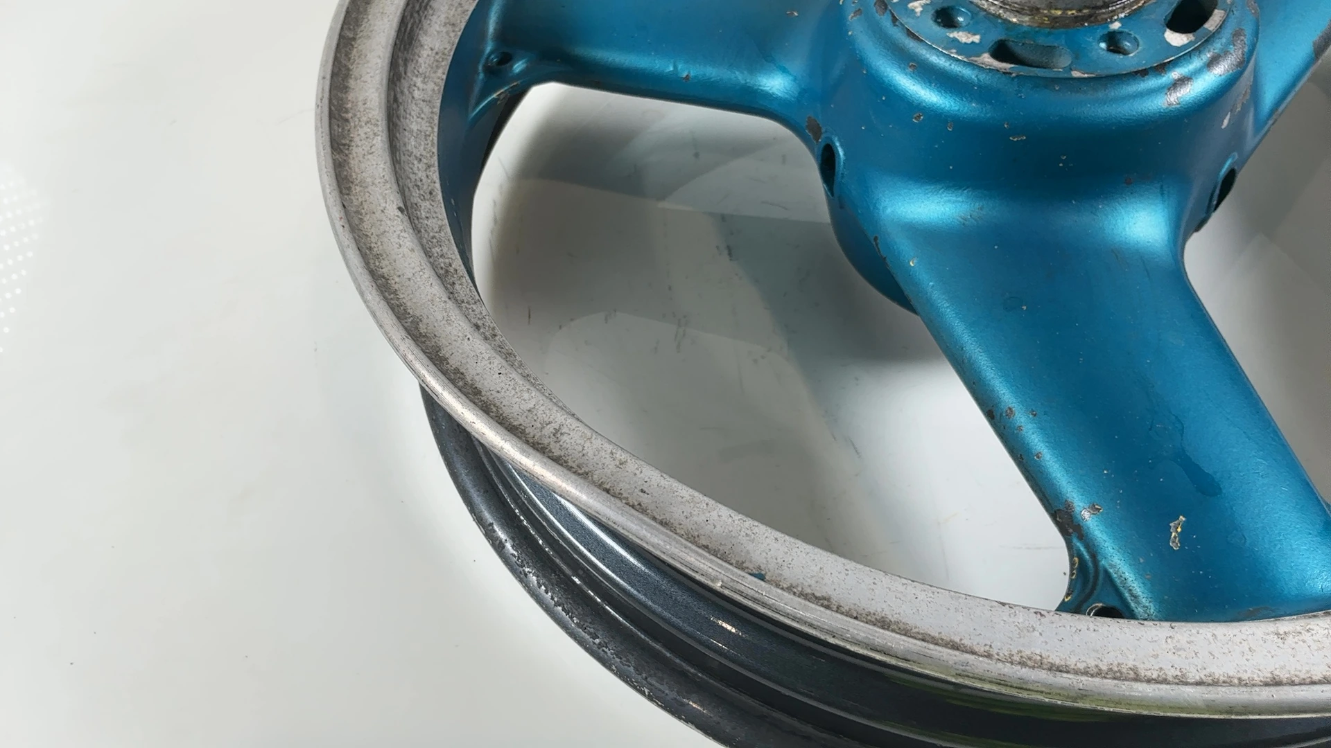 Kawasaki Ninja ZX-7R ZX750P 750cc Front Wheel Rim 1996-2003 OEM 41073-1496 - Image 10