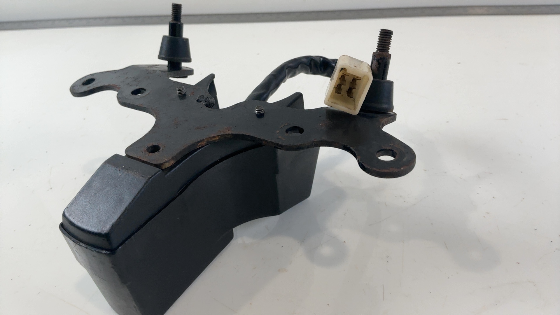 Kawasaki KZ250 LTD KZ250-D1 250cc Gauge Bracket Pilot Box 1980 OEM 25023-1011 - Image 7