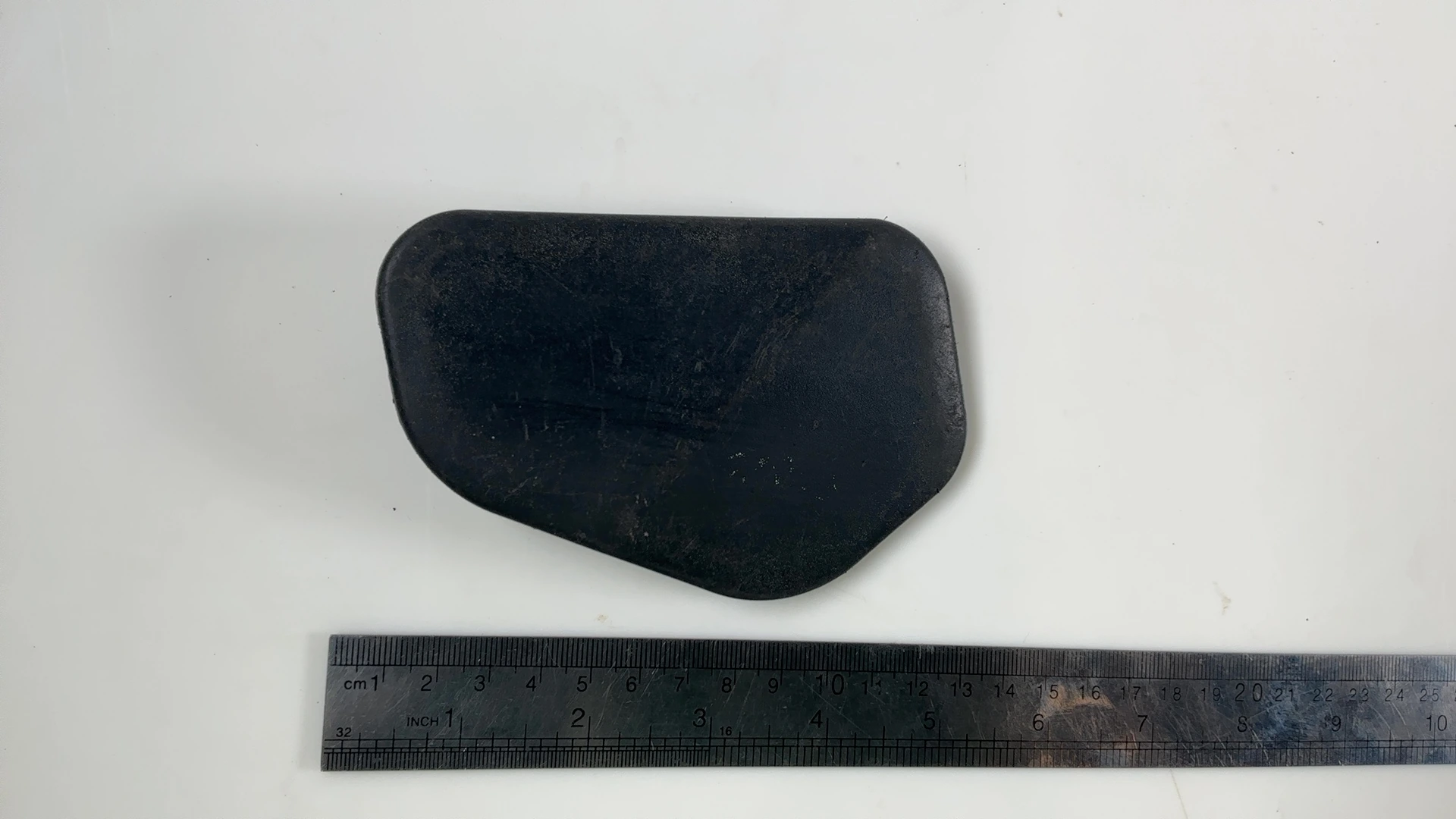 Suzuki Bandit GSF600 600cc Right Frame Infill Cover Cap 1995-1999 OEM 41639-26E00 - Image 5