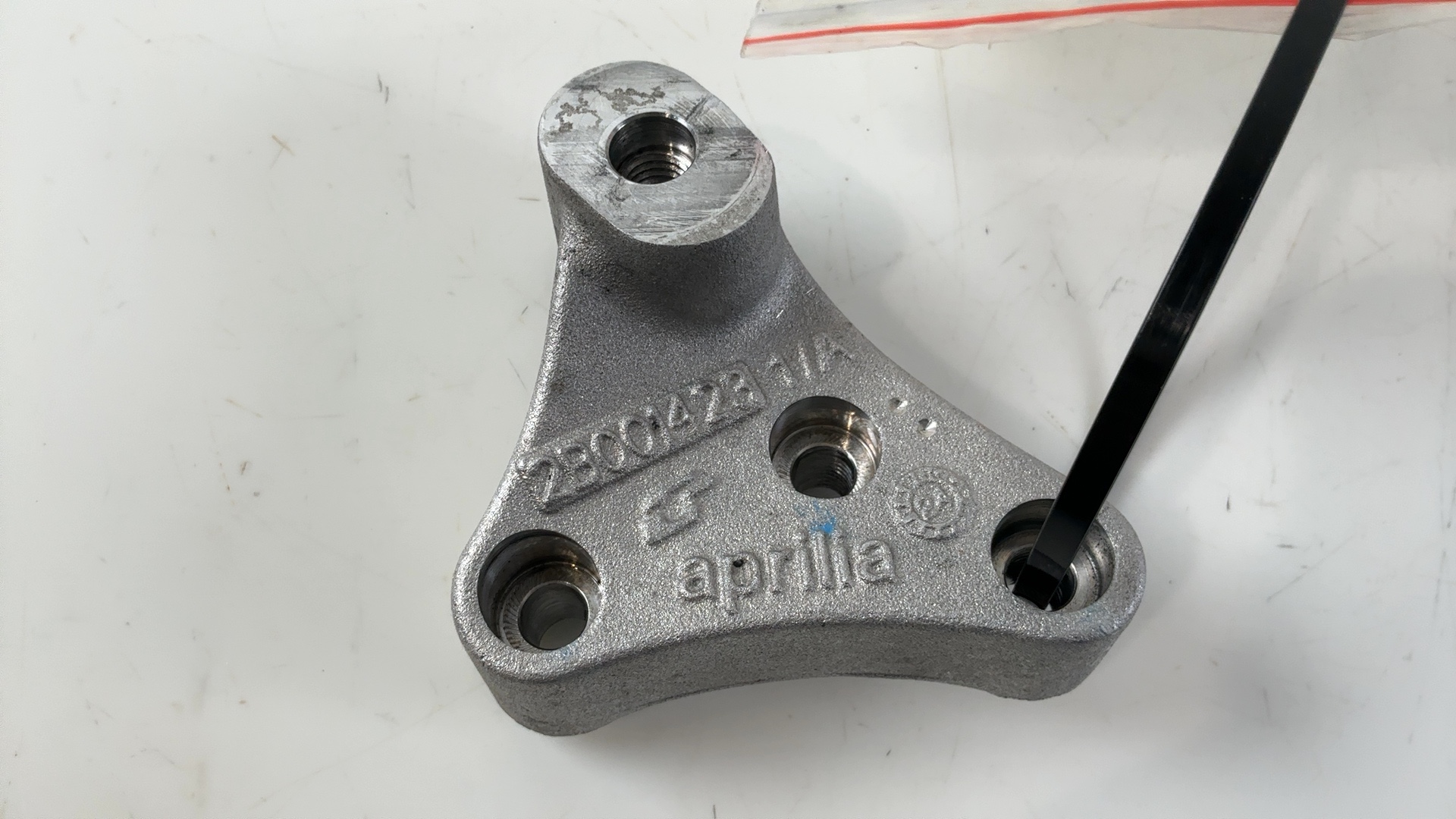 Aprilia RSV4 Tuono V4 1100 Engine Mount Bracket 2016-2026 OEM 898429