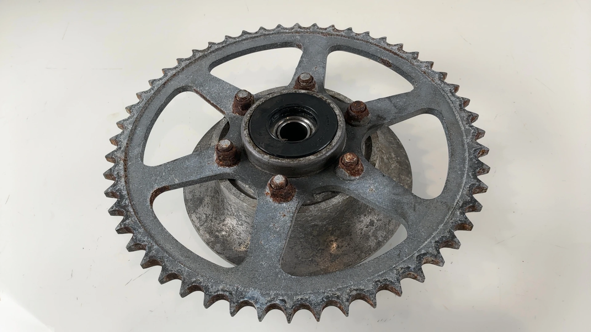 Suzuki Katana GSX1100F 1100 CC Rear Sprocket Carrier Hub 1988-93 OEM 64611-48B00 - Image 2