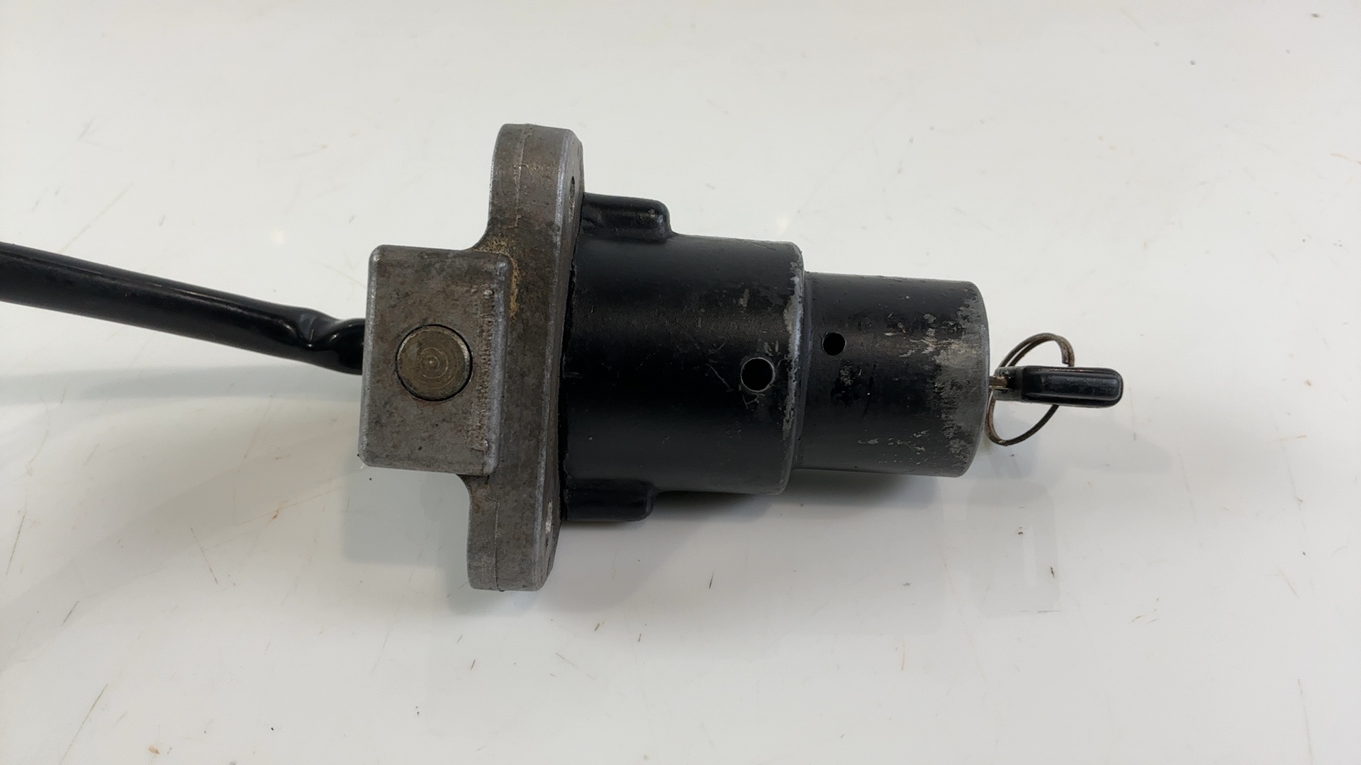 Yamaha RD125LC Mk1-Mk3 125cc Ignition Key Switch 1982-1987 OEM 4L0-82508-30 - Image 2