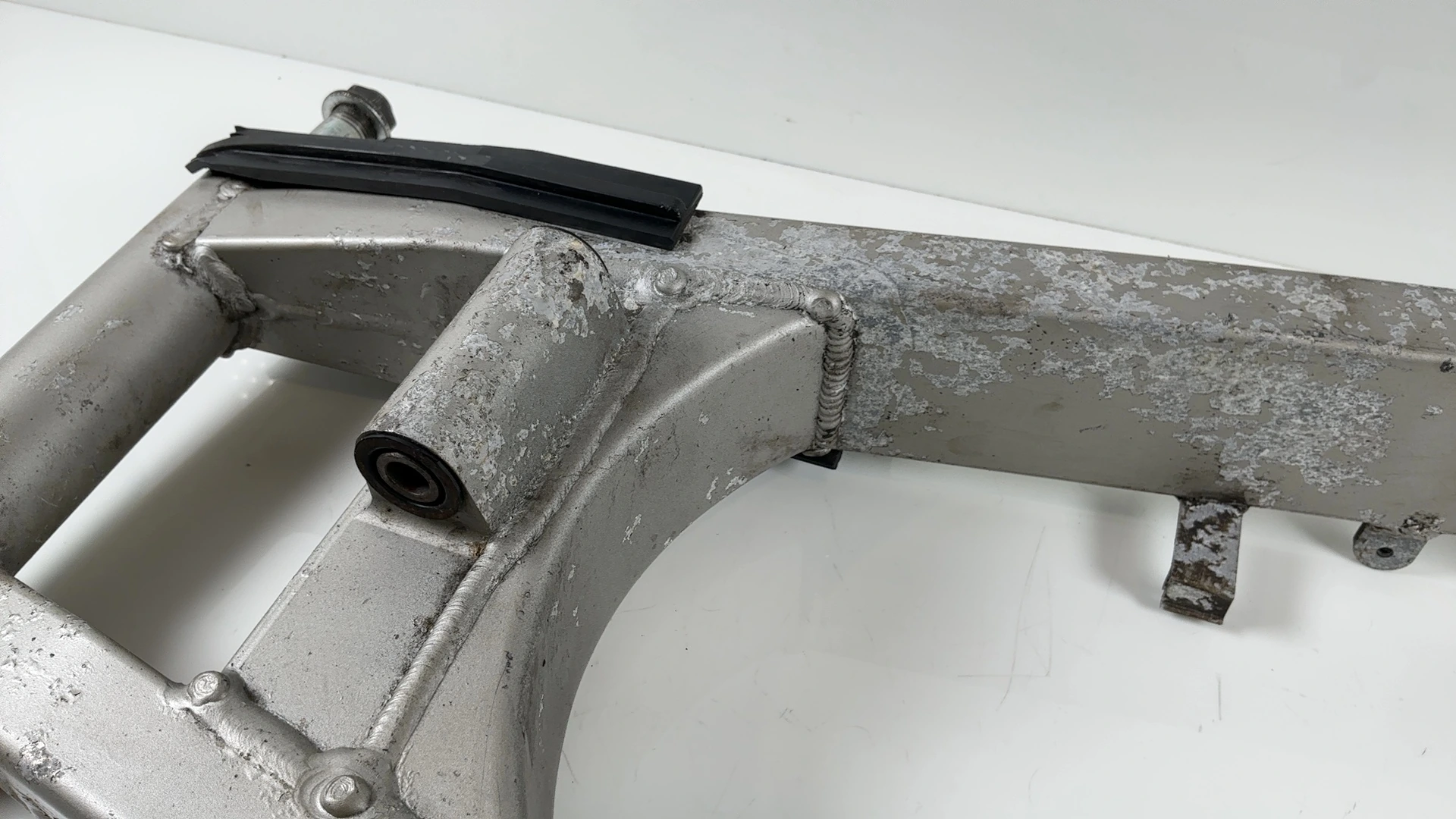 Kawasaki ZZR600 ZX600E 600 Swing Arm 1993-2004 OEM 33001-1418-TX - Image 7