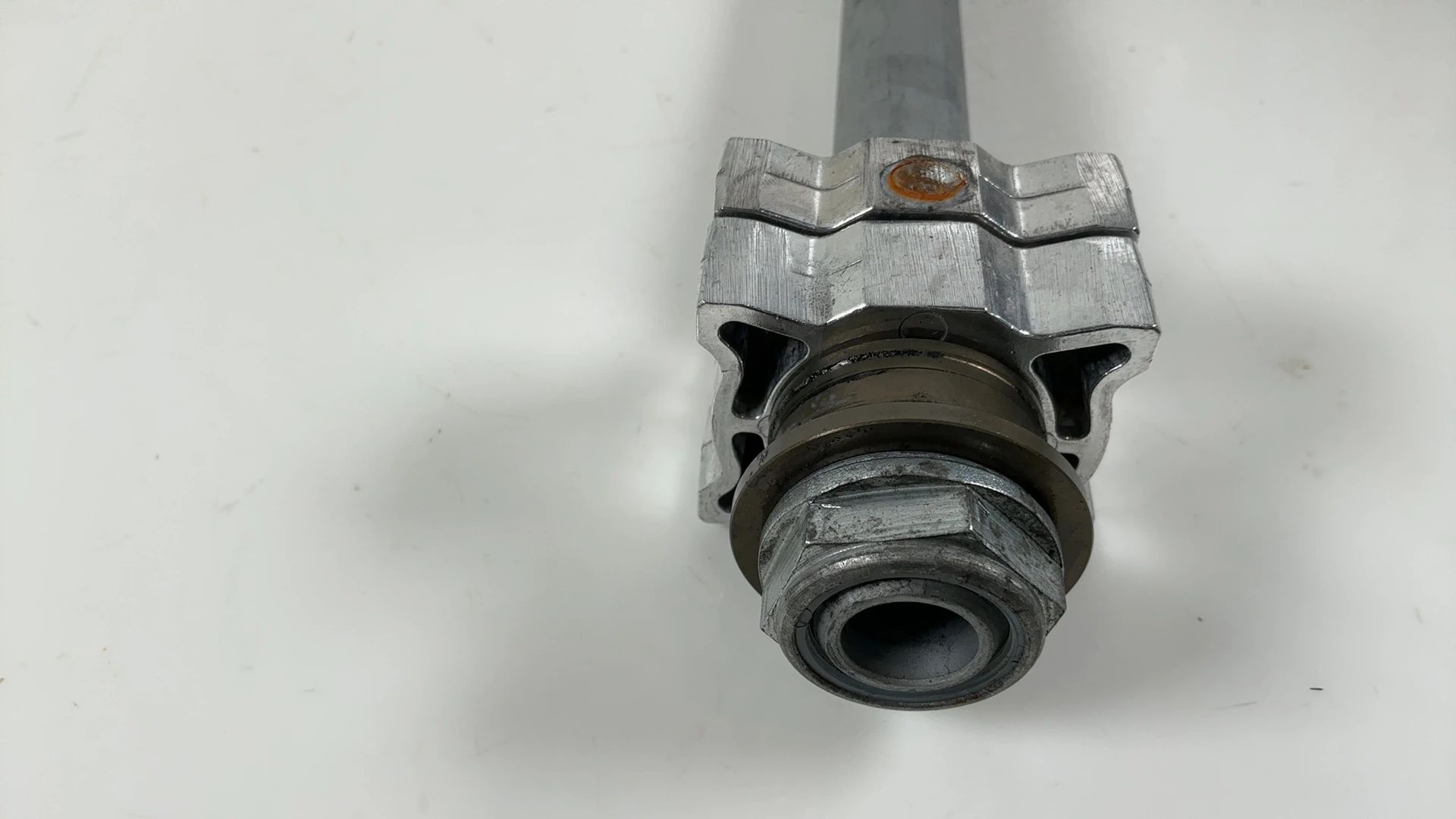Aprilia RS660 Tuono 660 660cc Rear Wheel Axle Spindle 2021-2026 OEM 2B006173 - Image 4