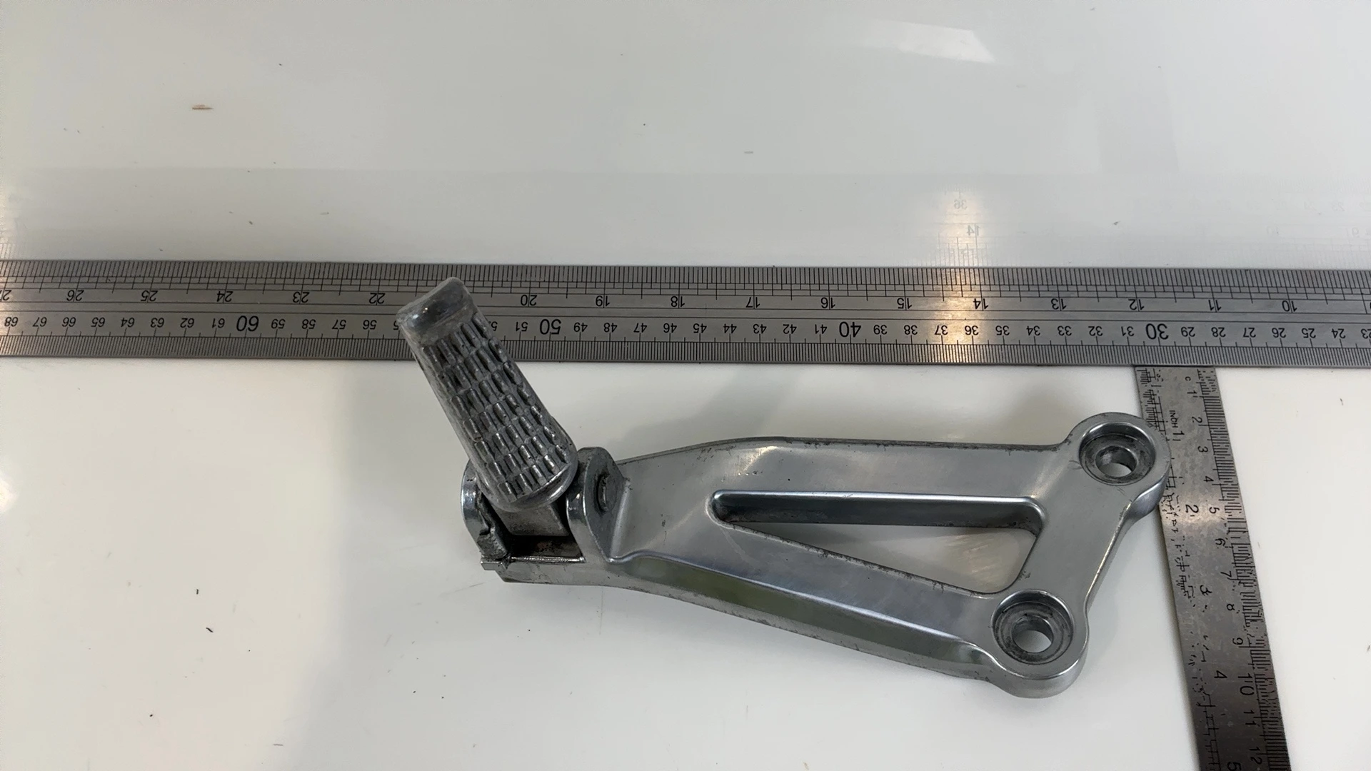Kawasaki Ninja ZX-12R ZX1200 Rear Left Footrest Peg Hanger 2000-2001 35063-1064 - Image 3