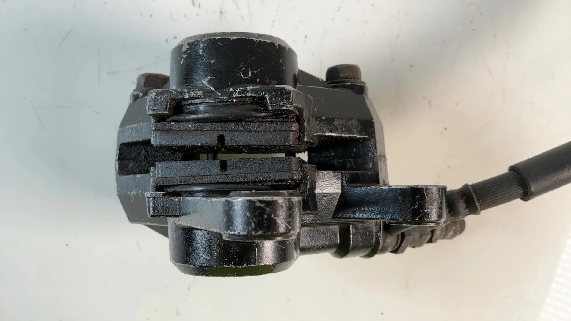 Suzuki GSX550 GSX 550 CC Front Right Brake Caliper 1983-1987 OEM 59100-49011 - Image 7