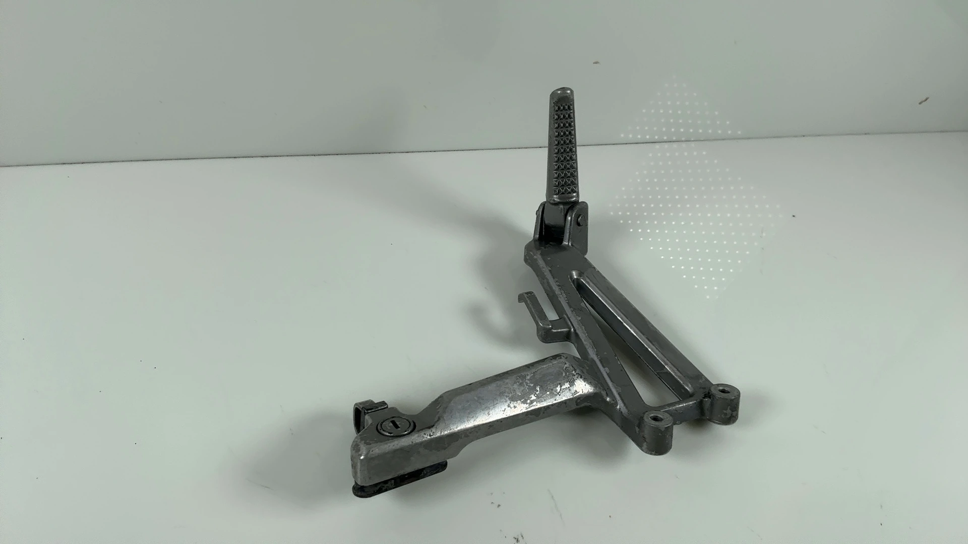 Honda CBR600F3 PC31 600cc Left Passenger Footrest Bracket 1995-98 50760-MV9-930 - Image 3