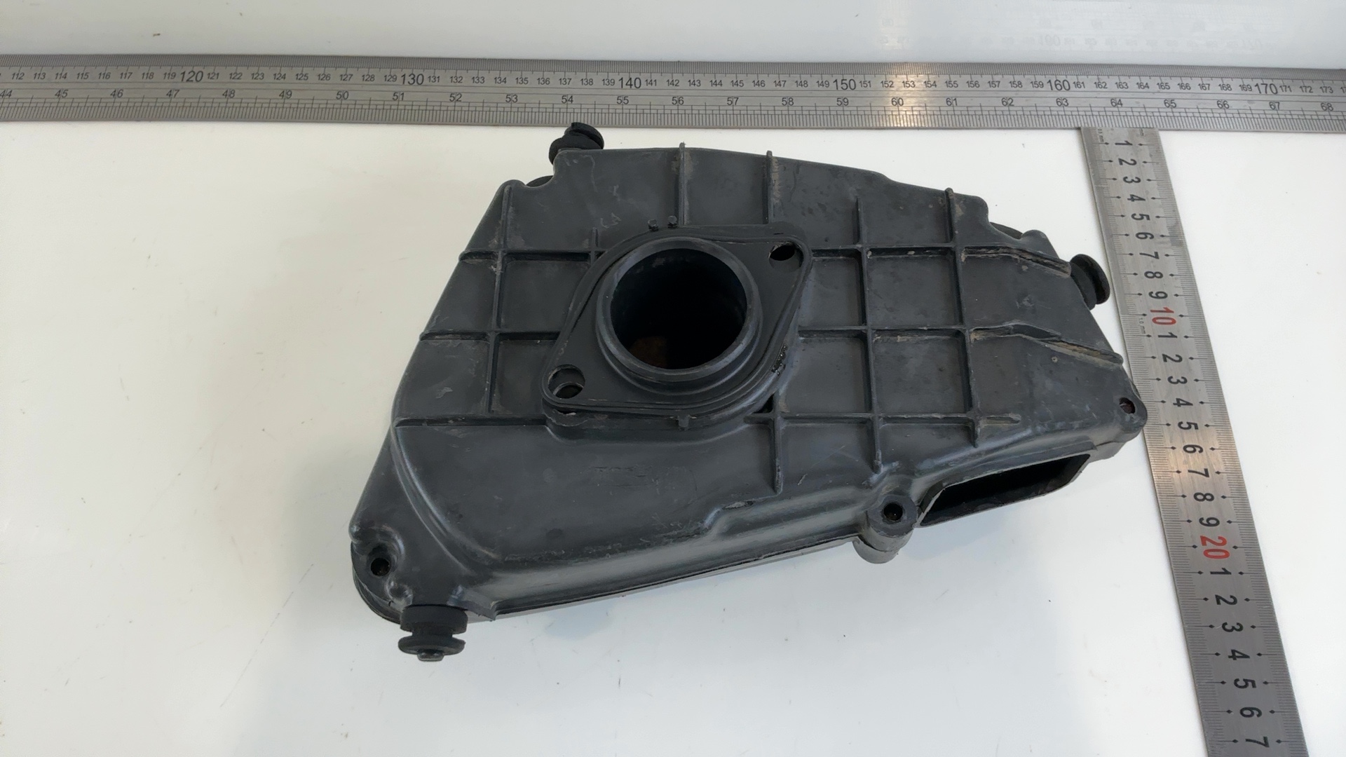 Yamaha Virago XV750 750cc Air Filter Box 1981-1983 OEM 4X7-14401-00-00 - Image 3
