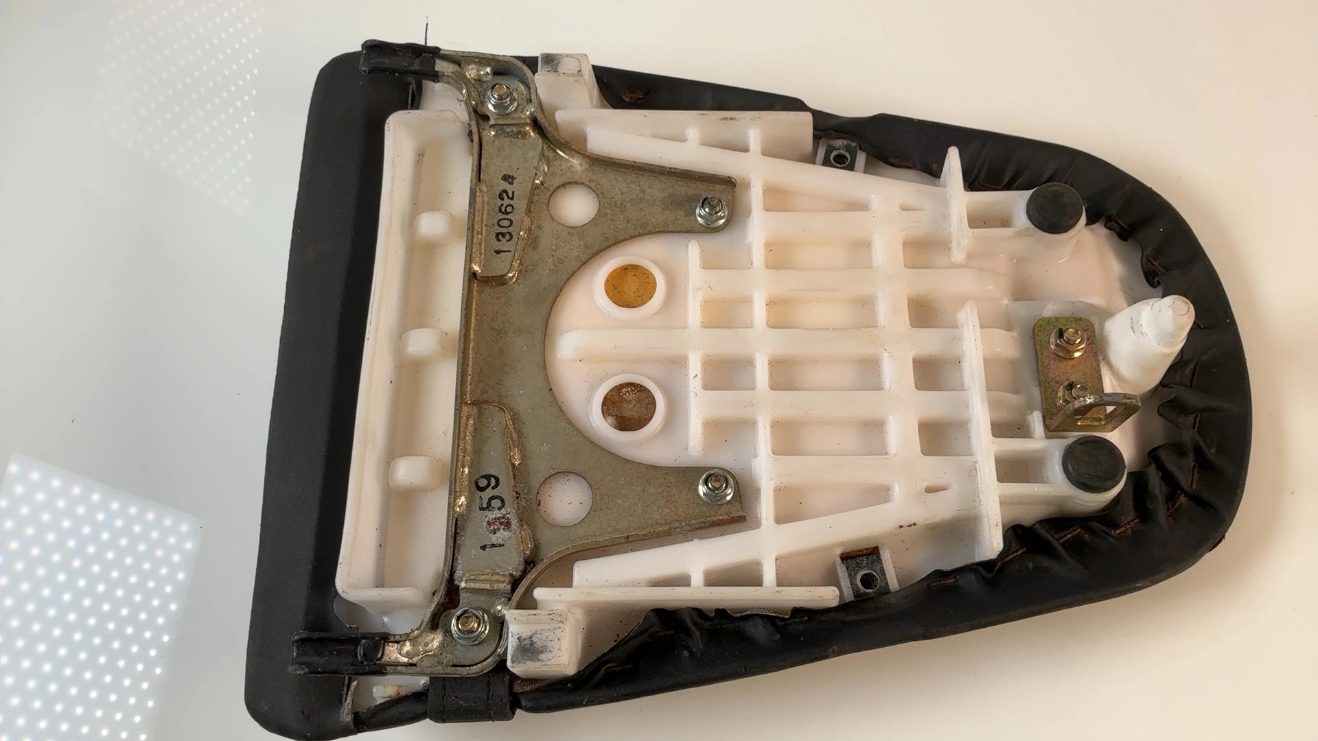 Kawasaki Ninja ZX-12R ZX1200 1200cc Rear Passenger Seat 2000-2006 OEM 53001-1959 - Image 2