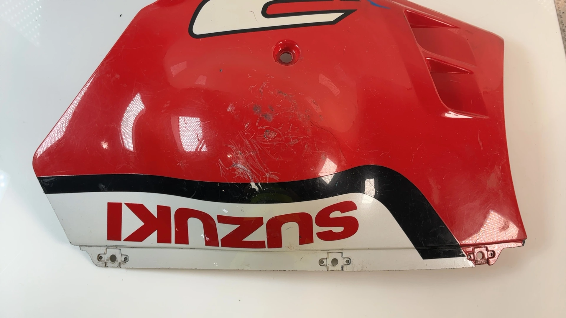 Suzuki GSX-R 1100 GV73B 1100cc Left Mid Fairing 1990 1991 OEM 94481-17C00 - Image 4