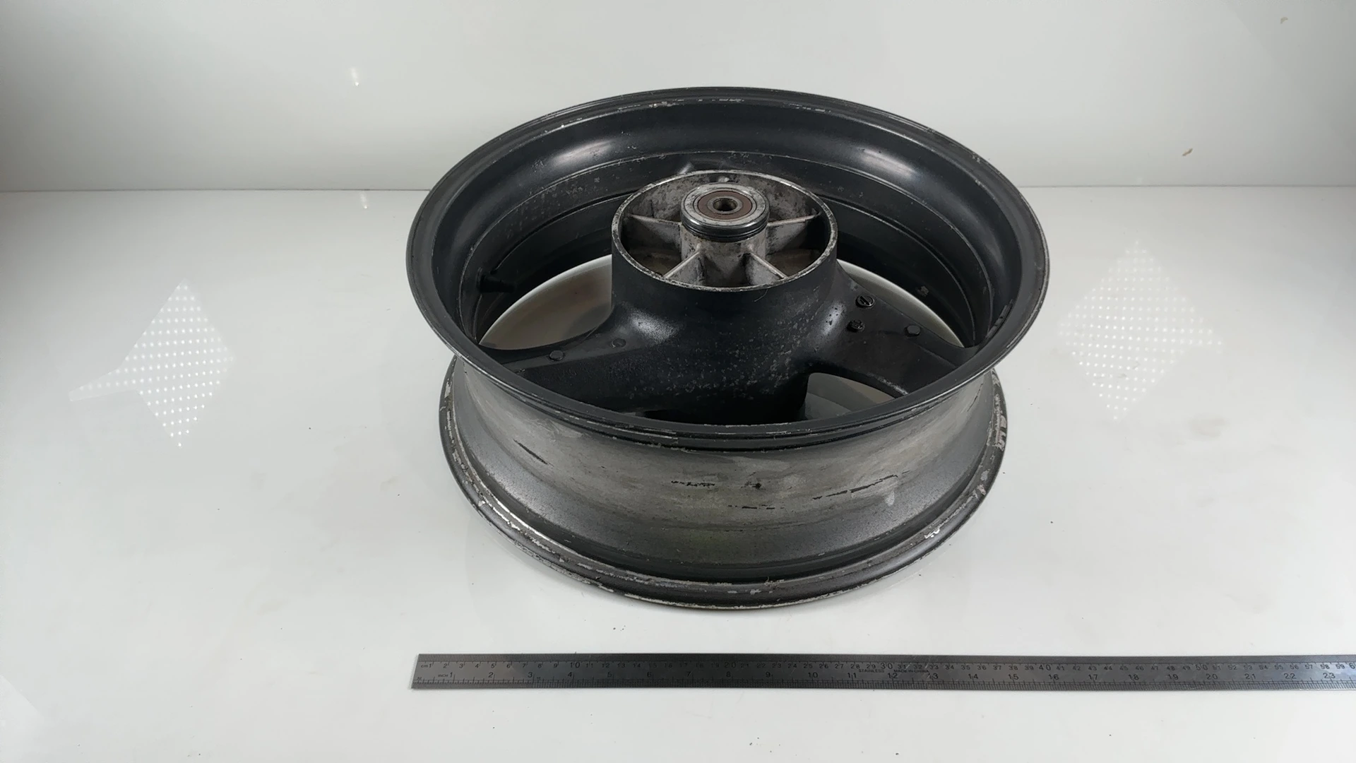 Honda Hornet 600 CB600S PC34 600cc Rear Wheel Rim 1998-2002 OEM 42650-MBZ-D00ZA - Image 5