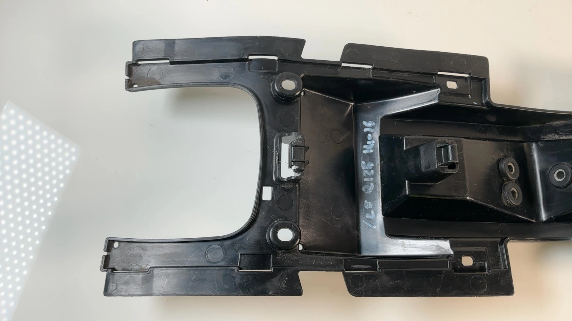 Yamaha YZF-R125 RE11 125cc Rear Undertray Mudguard 2014-2018 OEM 5D7-F1629-10 - Image 4