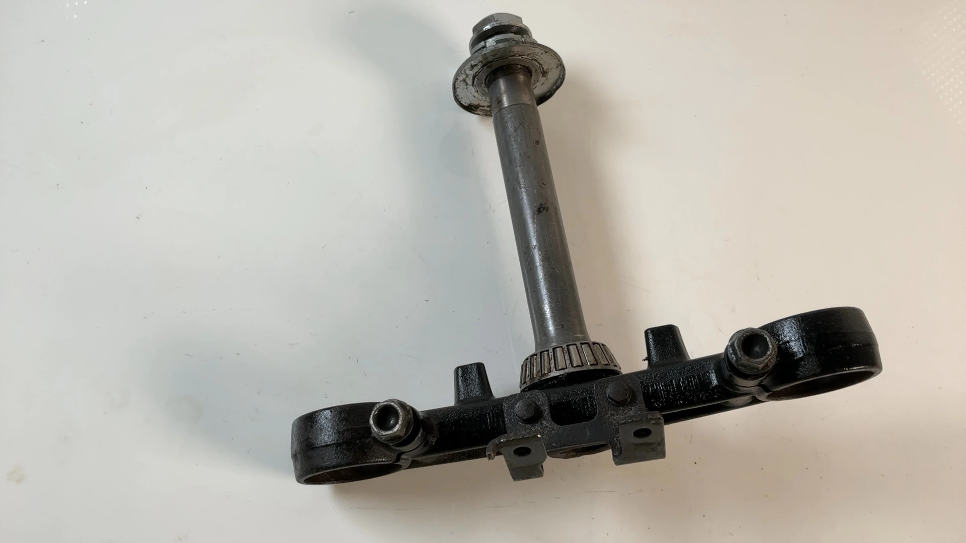 Honda Interceptor VFR800 RC46 800cc Lower Triple Tree 2002-09 OEM 53219-MCW-D00 - Image 2