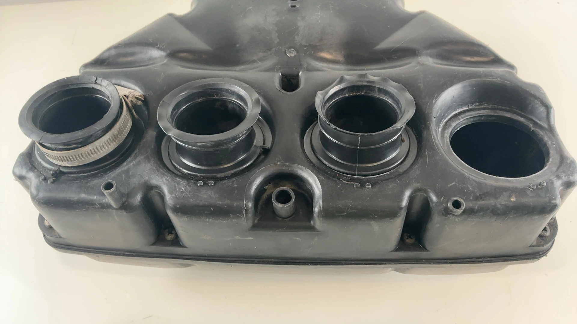 Yamaha FZR 1000 FZR1000 1000cc Air Filter Box 1987 1988 OEM 2GH-14401-00-00 - Image 8