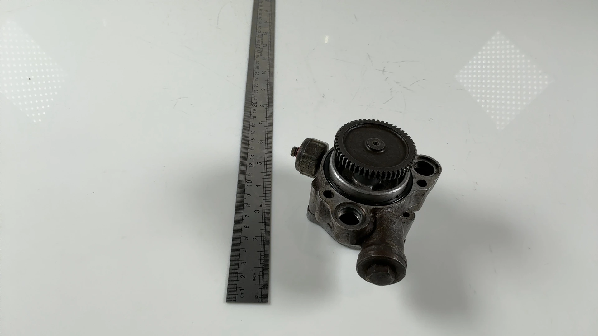 Honda CB550 Four 550 CC Engine Oil Pump 1974-1978 OEM 15100-323-003 - Image 4