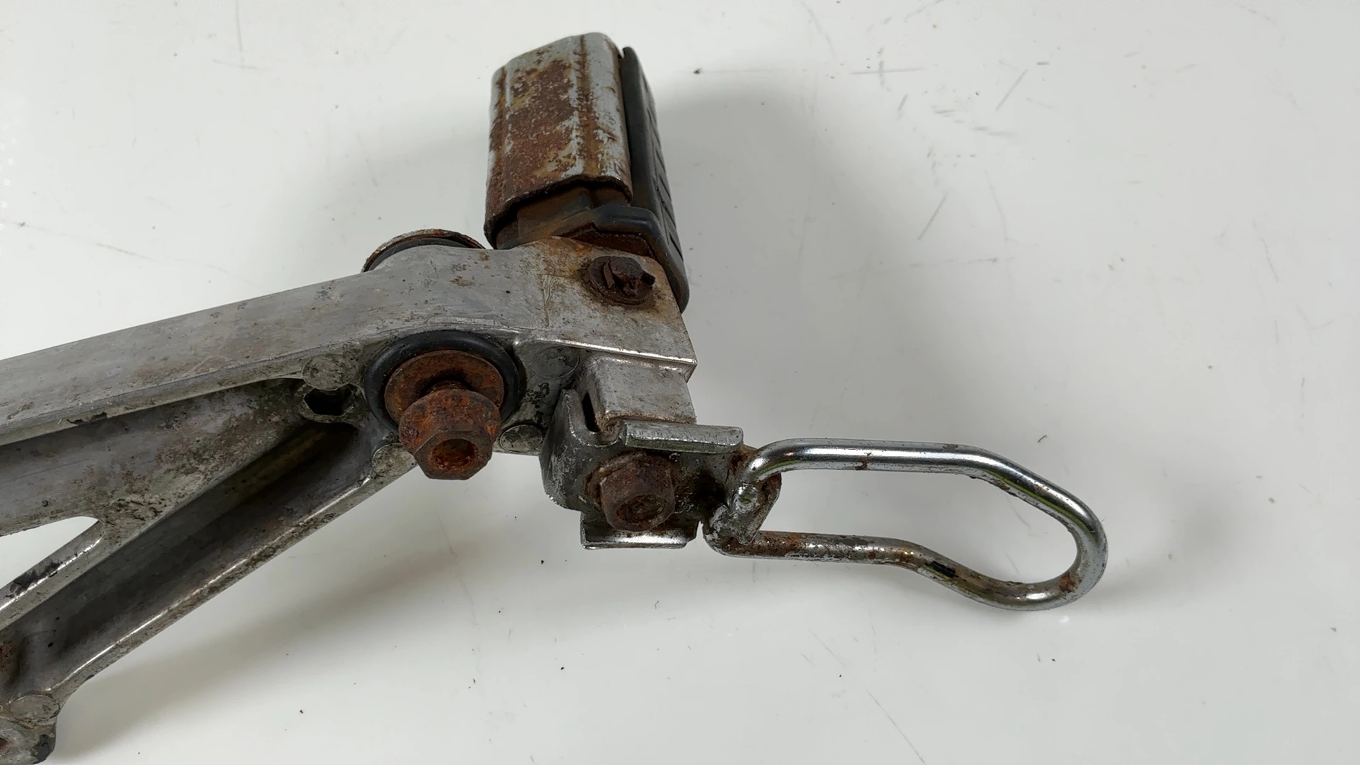 Honda Sabre VF700S 700cc Footrest Peg Bracket Left 1984-1985 OEM 50690-MB0-000 - Image 7