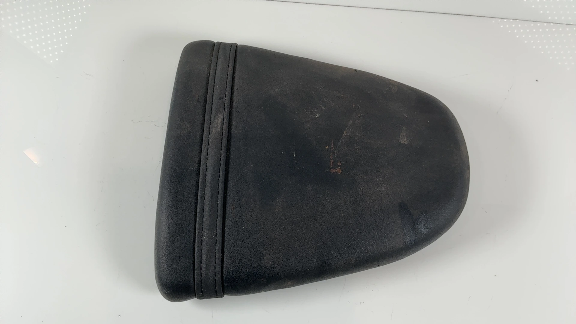 Suzuki GSX-R600 GSXR 600 Rear Passenger Seat Pillion 1996-2000 OEM 45300-33E00 - Image 2