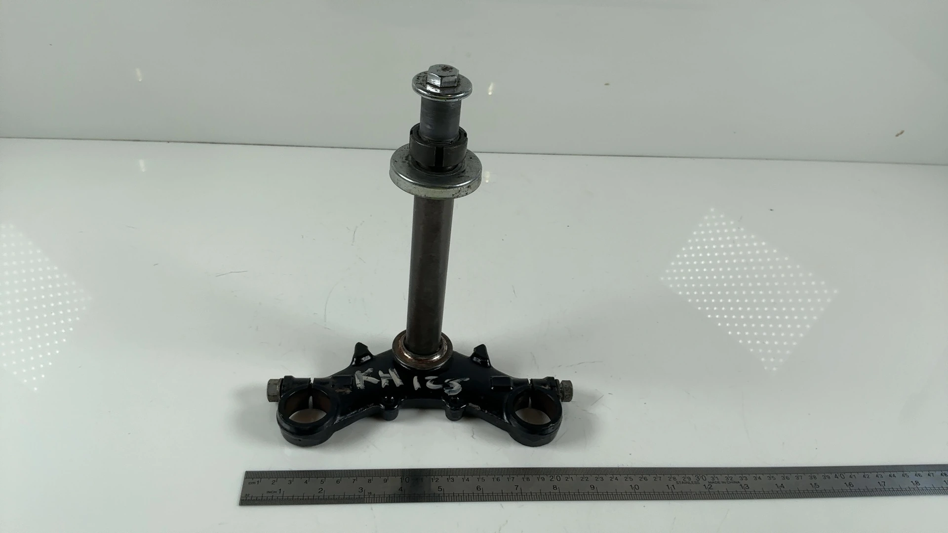 Kawasaki KH125 A 125CC Bottom Lower Triple Tree Fork Yoke 1976-79 OEM 44037-1113 - Image 5