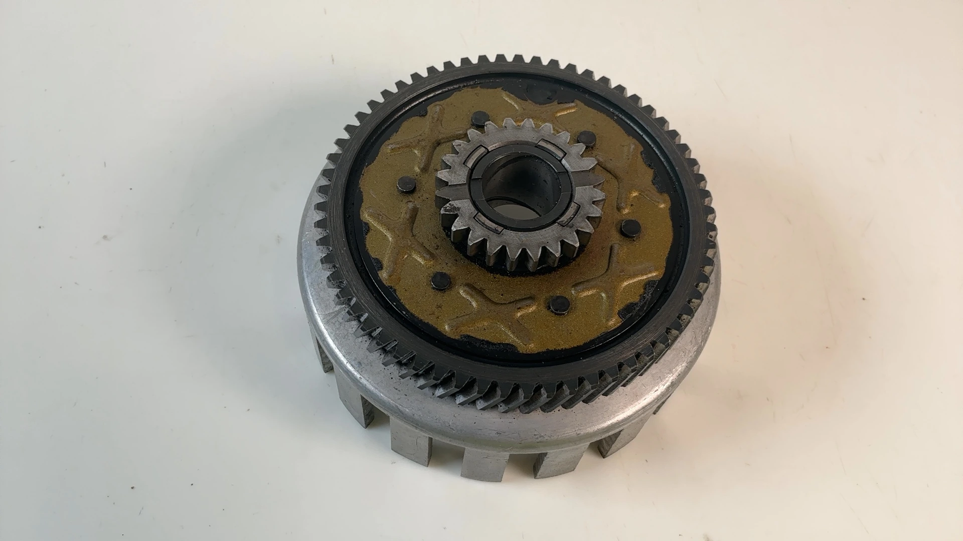Suzuki GT550 Indy 550cc Outer Clutch Basket Starter Gear 1972-77 OEM 21200-34820