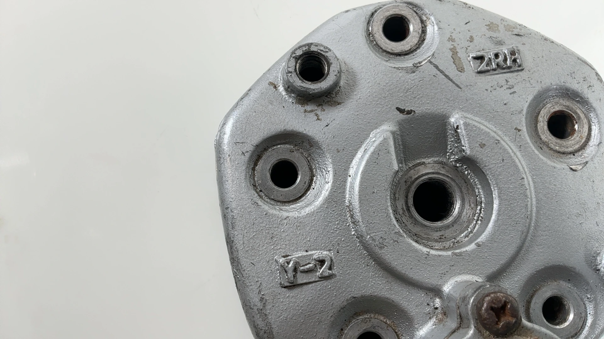 Yamaha TZR 125 2RH 125cc Cylinder Head 1987-1992 OEM 2RH-11111-00-00 - Image 6