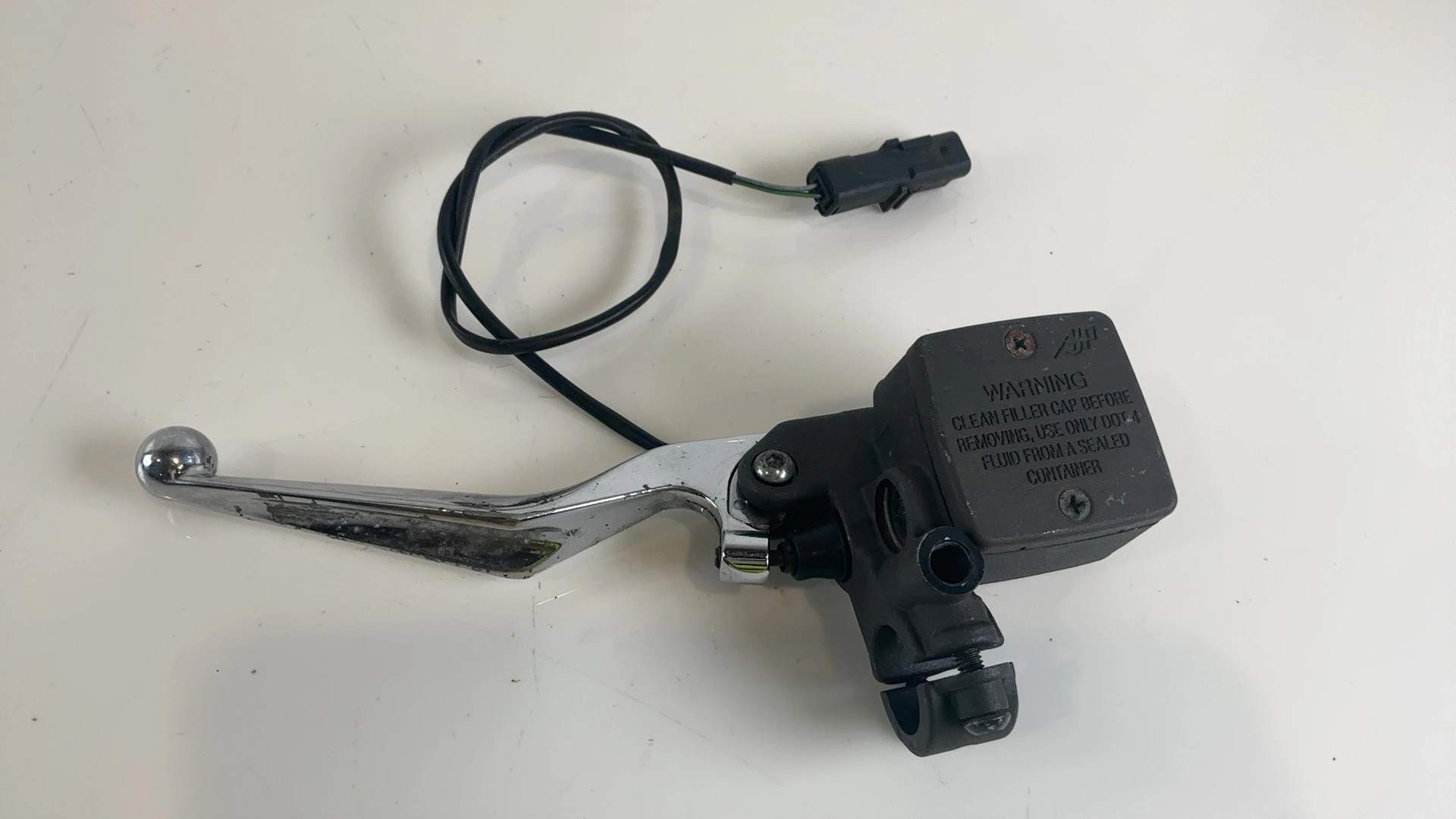Peugeot Elystar 125cc Left Brake Master Cylinder 2003-2012 OEM 749026 AJP 91061