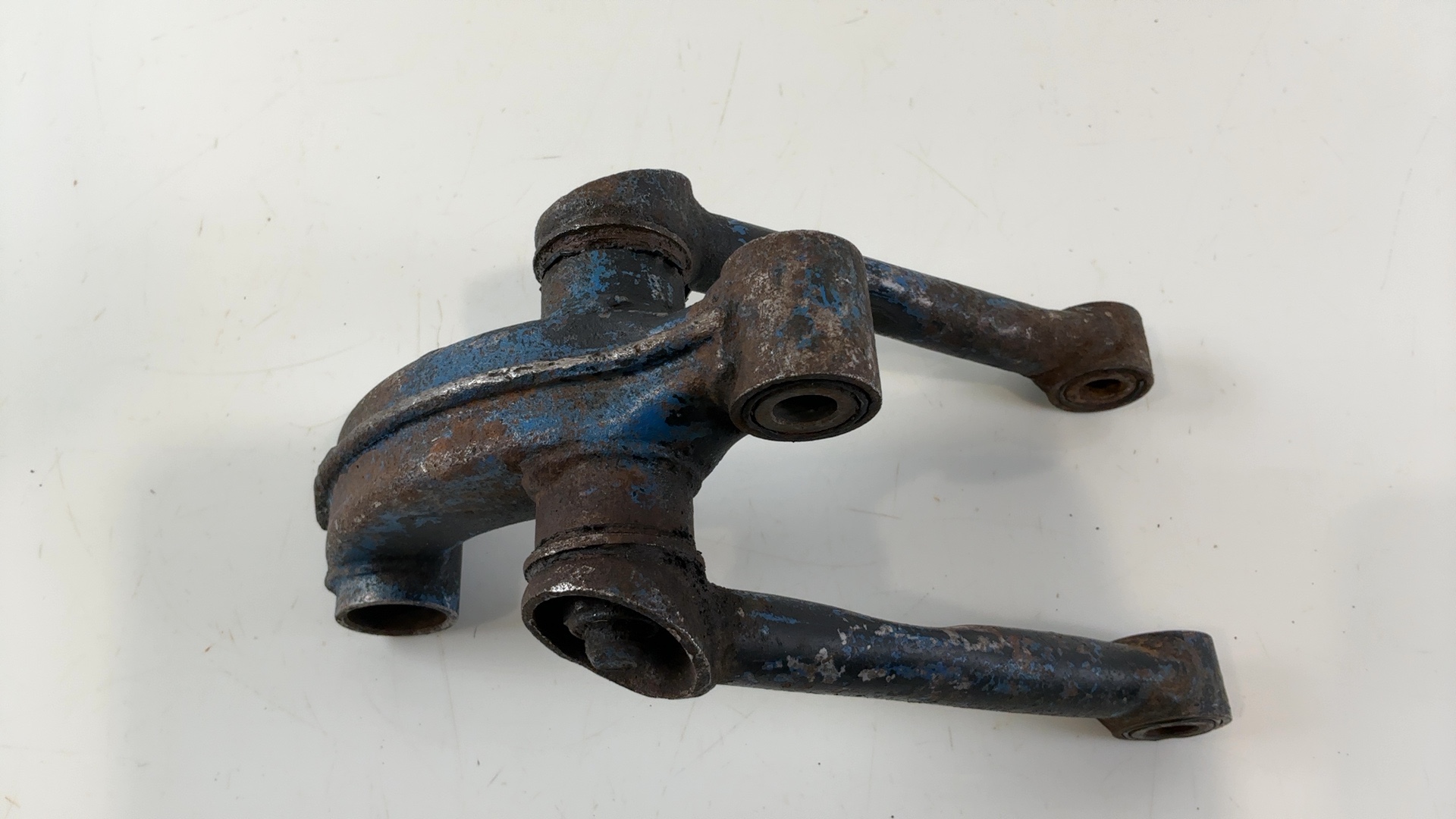 Kawasaki GPZ 305 EX305 305cc Rear Shock Linkage 1983 OEM 39007-1025 - Image 1
