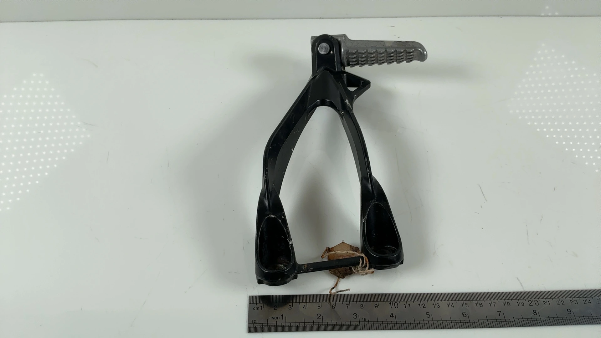 Kawasaki Ninja ZX6R ZX600P 600cc Right Rear Footrest 2007 2008 OEM 35063-0145 - Image 2