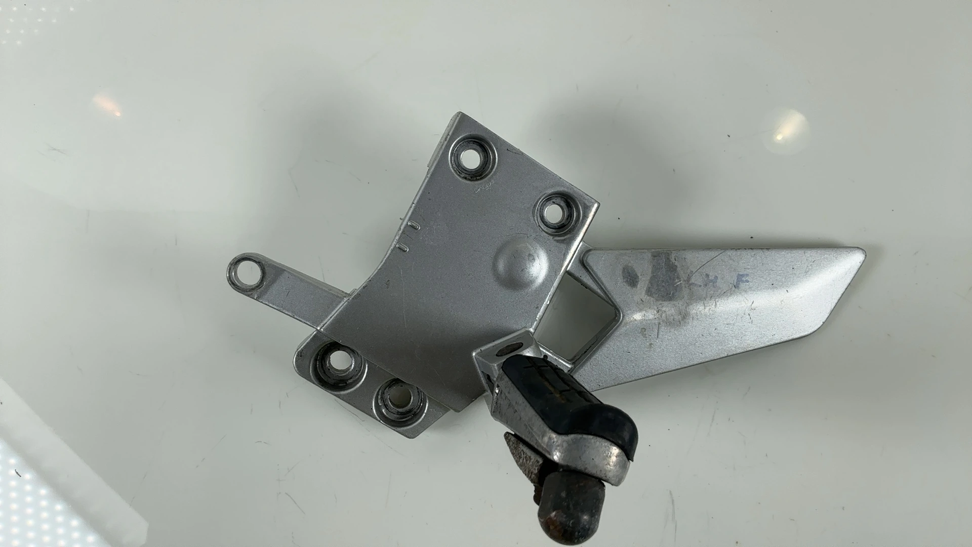 Yamaha FJR1300 RP04 Front Left Foot Rest Peg Bracket 2001-05 OEM 5JW-27412-01-00 - Image 2