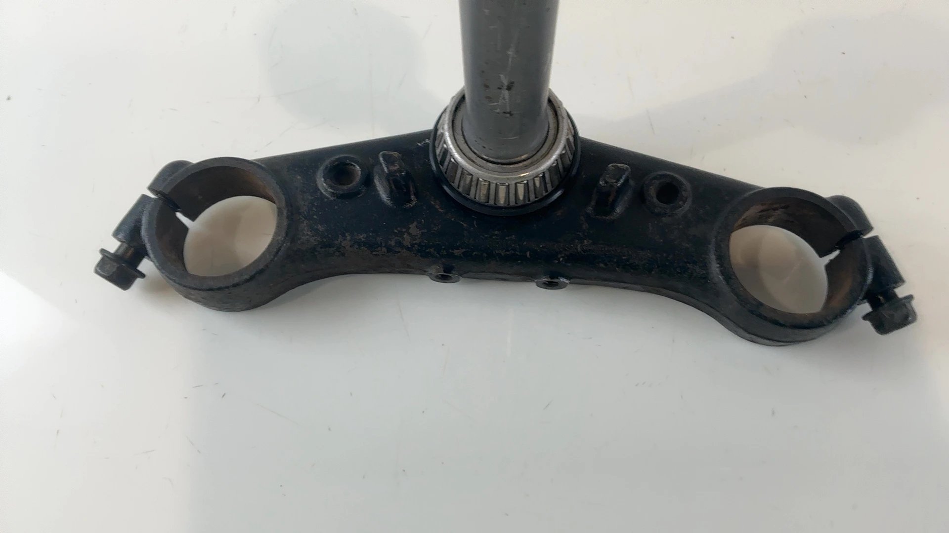 Honda CBR1100XX Blackbird SC35 Lower Fork Triple Tree Yoke 1996-98 53200-MAT-000 - Image 4