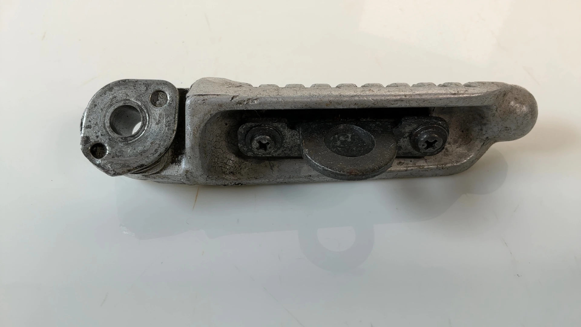 Suzuki GSX-R 750 GR75A 750cc Rear Right Footrest Peg 1985-1987 OEM 43601-27A00 - Image 5