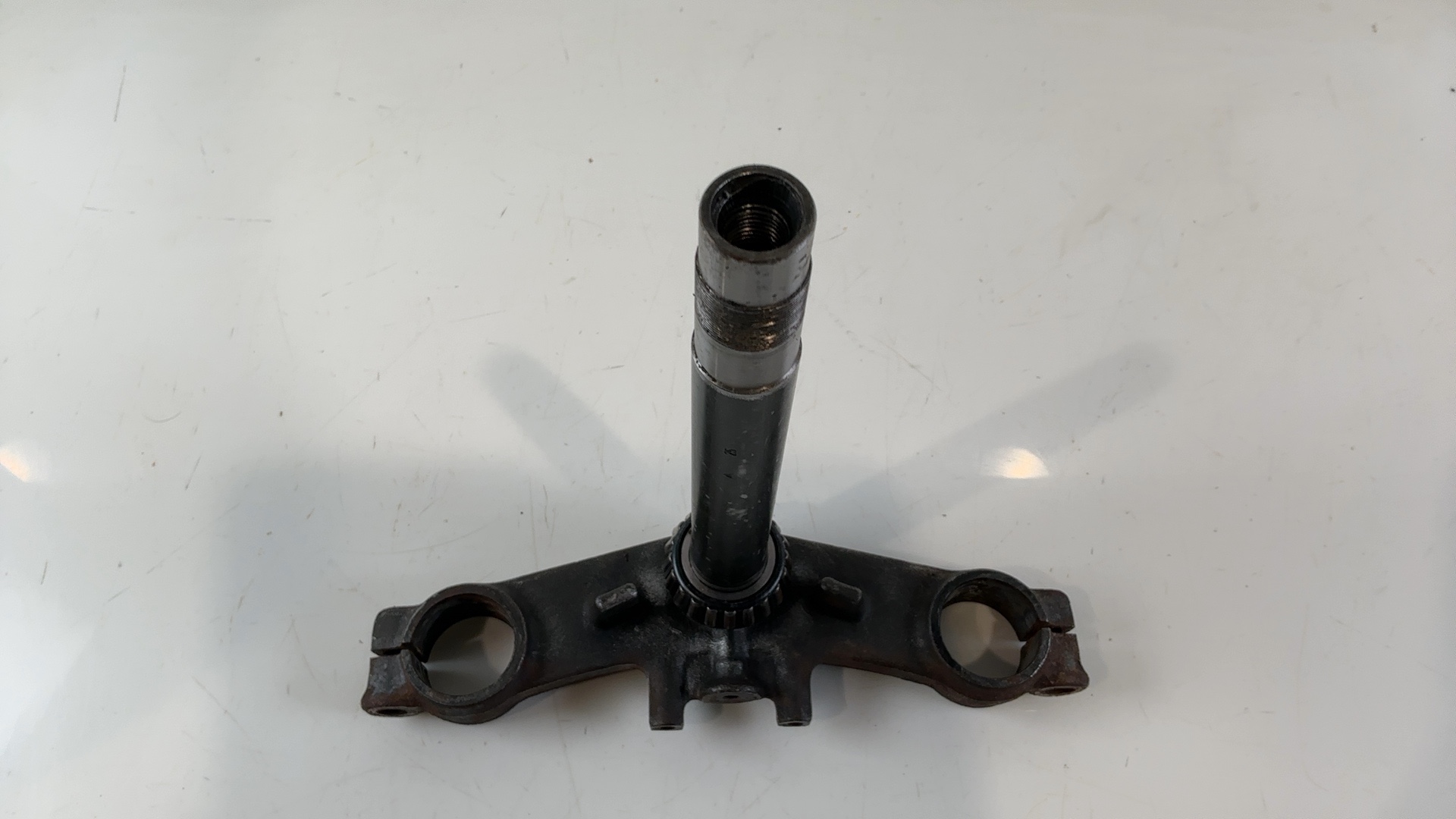 Kawasaki GT750 Z750P 750cc Lower Triple Tree Yoke Clamp 1982-1994 OEM 44037-1091