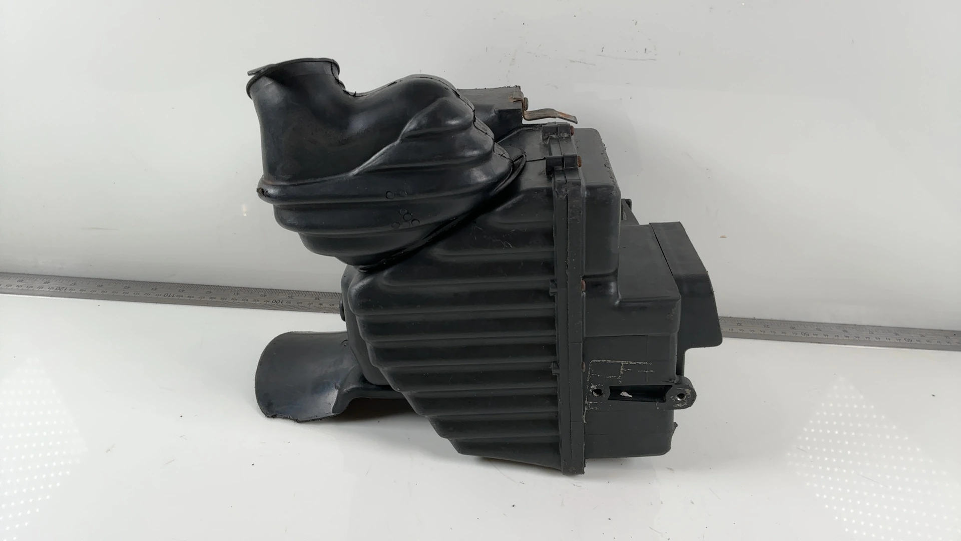 Kawasaki KDX125 KDX125SR 125cc Air Filter Box 1990-2000 OEM 11038-1081 - Image 1
