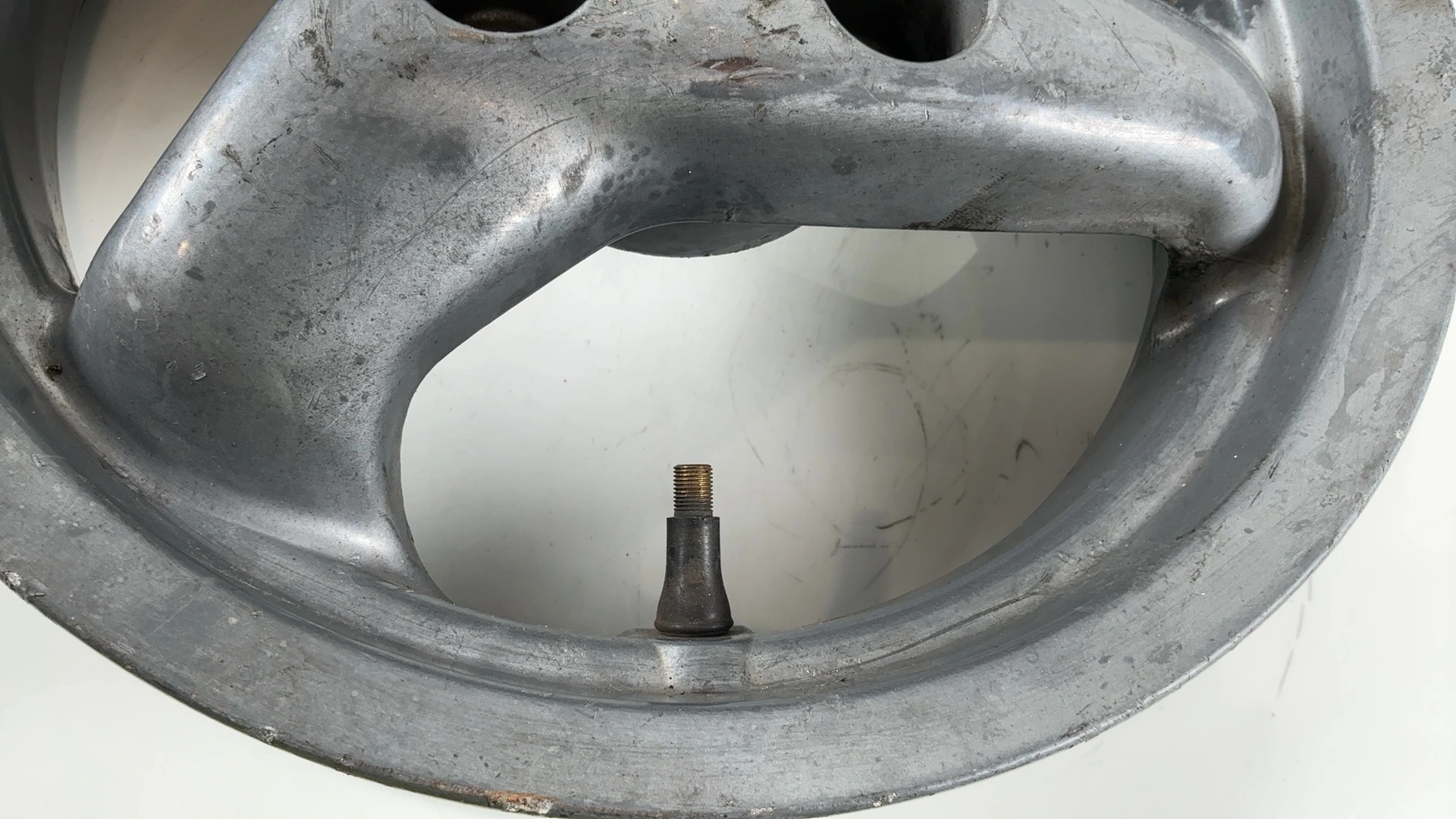 Peugeot Speedfight 1 2 50cc Front Wheel Rim 1997-2008 OEM 771343 H2 DOT D - Image 7