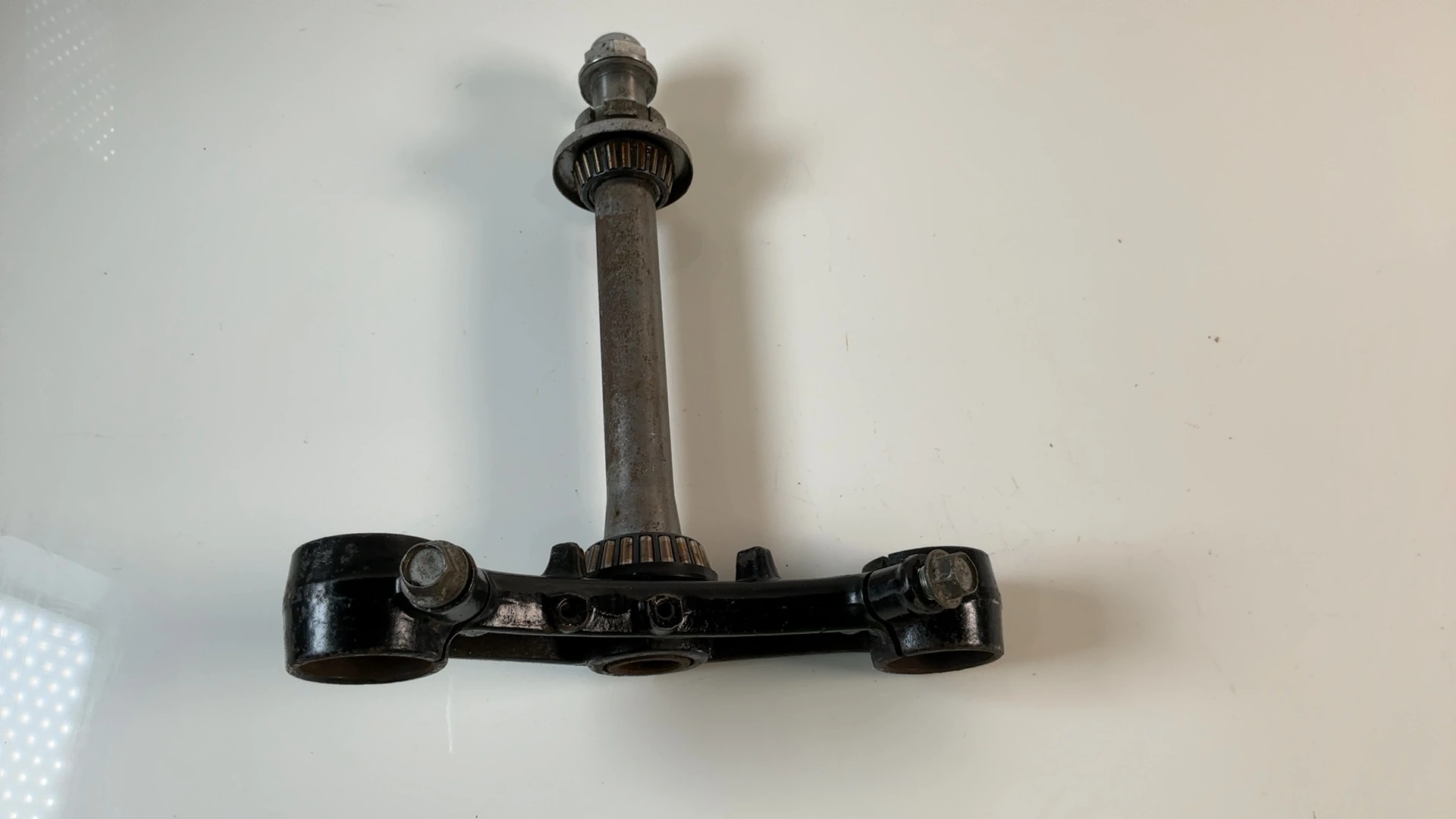 Yamaha FZR600 Genesis 3HE 600cc Lower Fork Bridge Yoke 1989-1993 1WG-23340-00-00 - Image 2