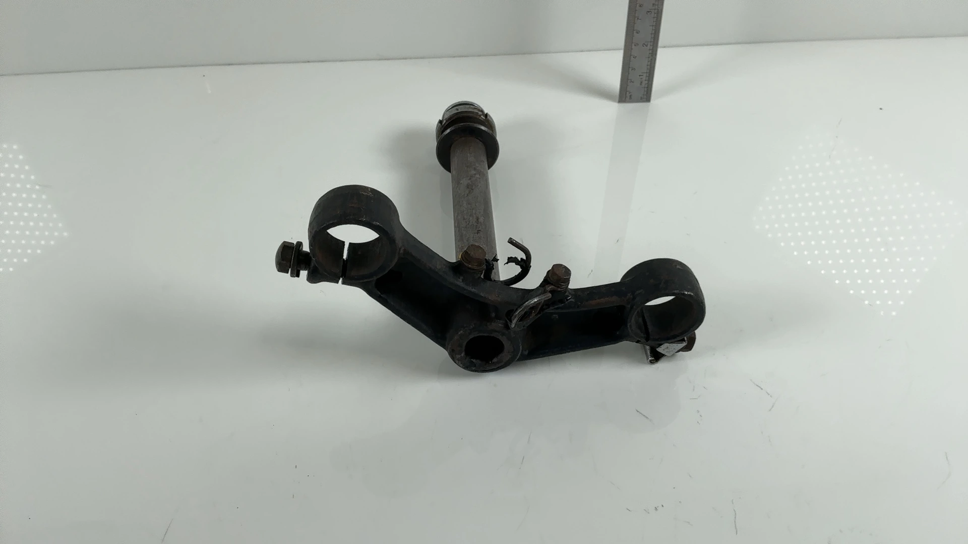 Kawasaki KZ400 B H Lower Triple Tree Clamp Steering Stem 1979 1980 44037-1002 - Image 4