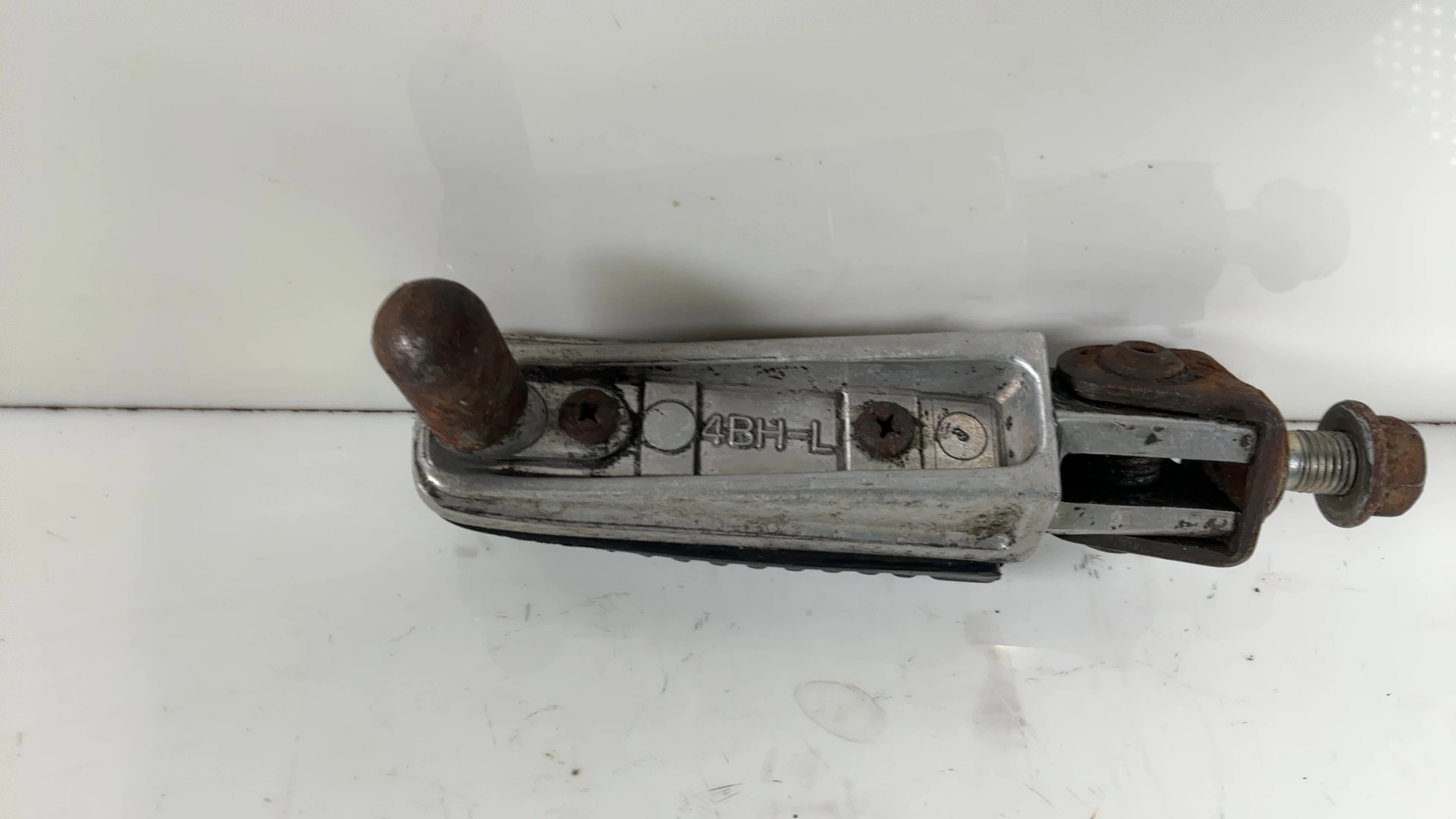 Yamaha YZF600R YZF 600 600cc Front Left Footrest Peg 1997-07 OEM 4BH-27451-01-00 - Image 2