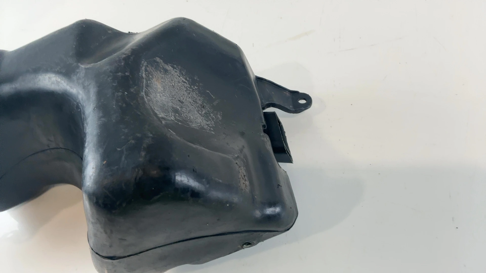 Suzuki RG Gamma NF11F 125cc Air Filter Box 1985-1991 OEM 13891-36A00 - Image 5
