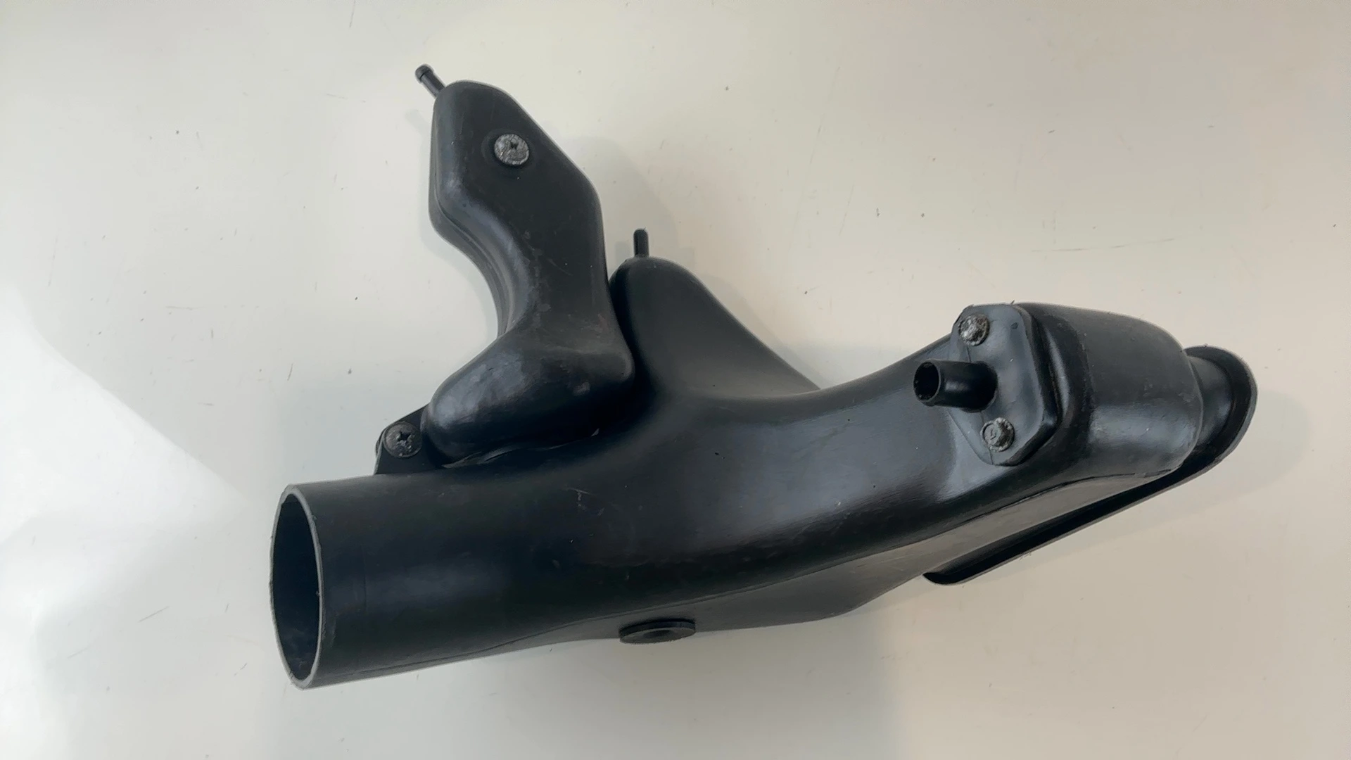 Kawasaki Ninja ZX-9R ZX900B 900cc Right Air Intake Duct 1994-1997 OEM 14073-1590 - Image 2