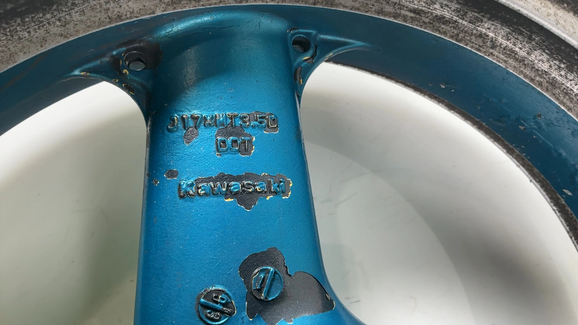 Kawasaki Ninja ZX-7R ZX750P 750cc Front Wheel Rim 1996-2003 OEM 41073-1496 - Image 8