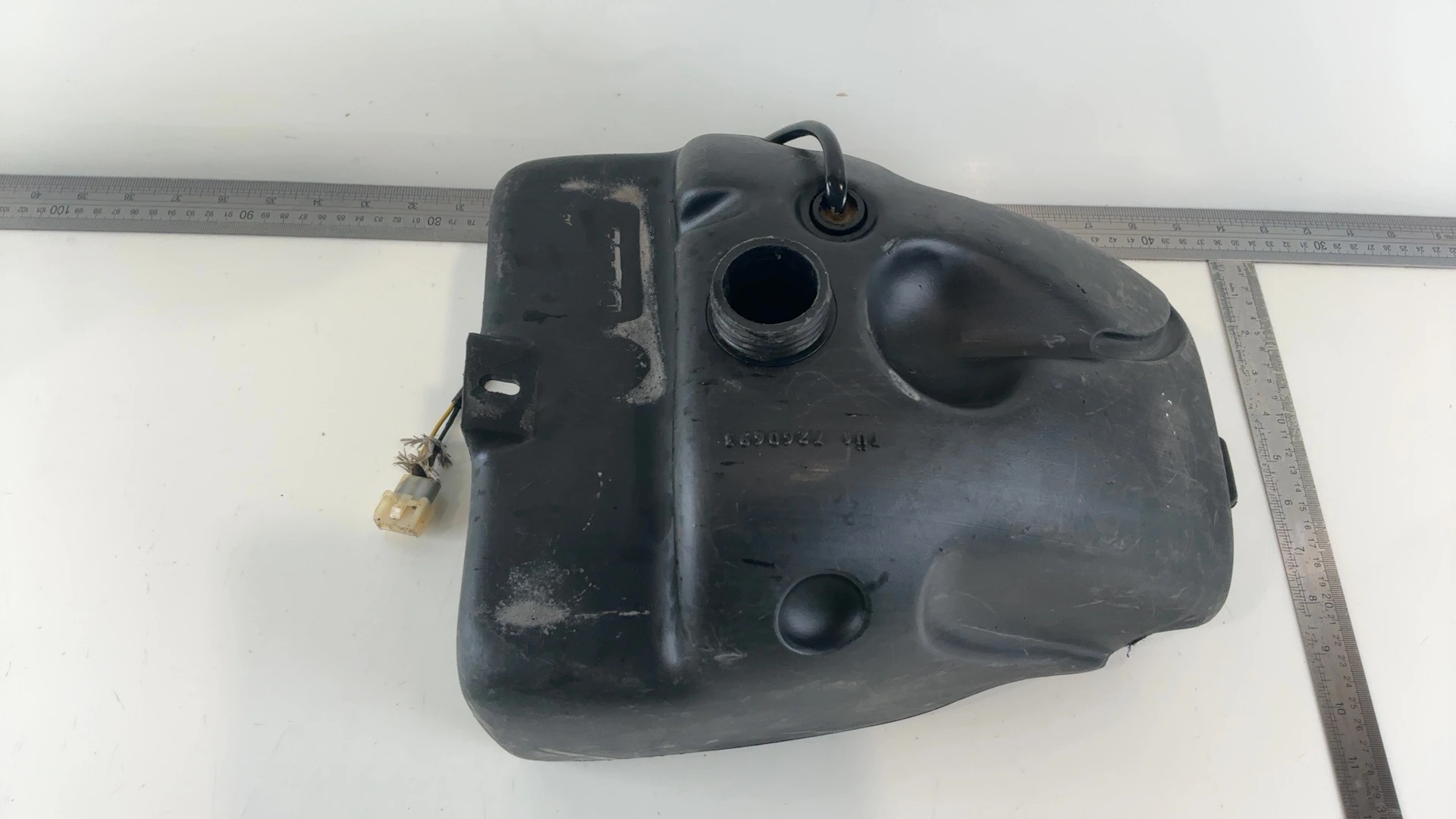 Derbi Senda 50 X-Treme R SM 50cc Fuel Gas Tank 1998-2009 OEM 00H00406011 - Image 4