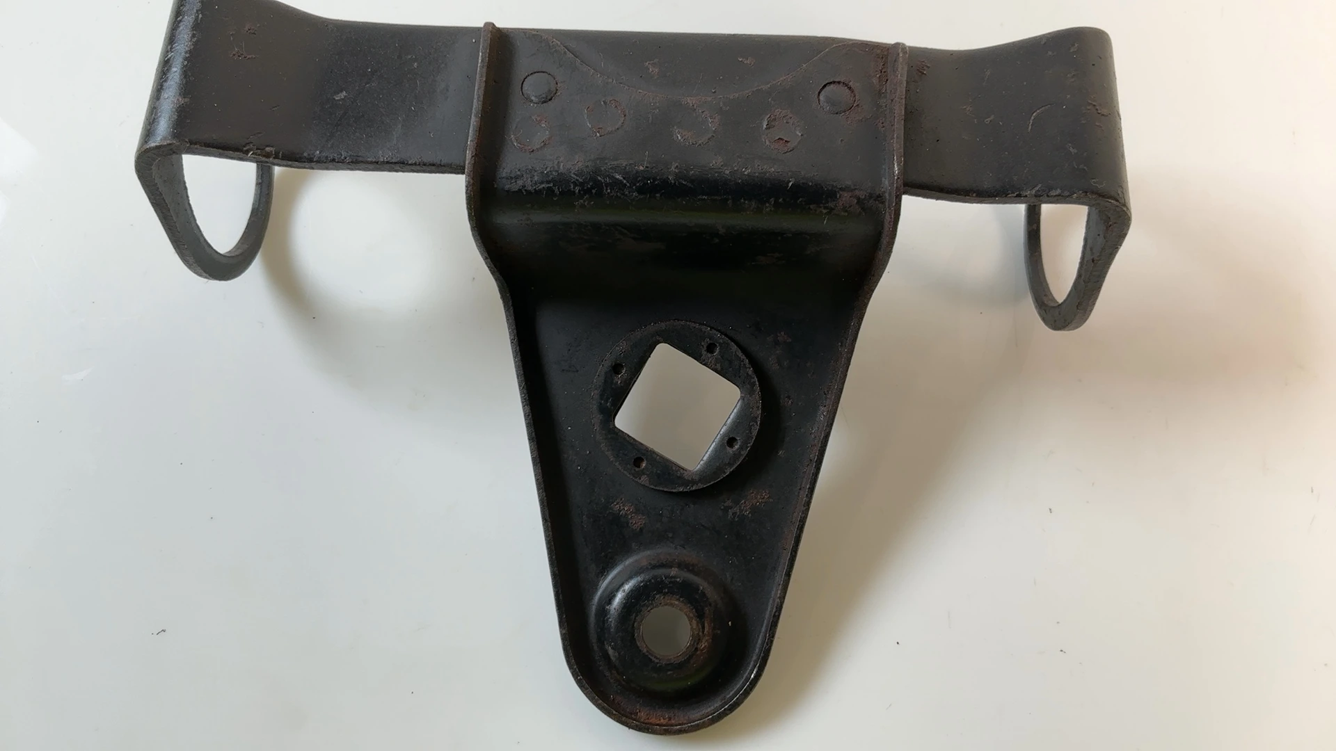 Suzuki GS850G GS850 850cc Lower Headlight Bracket Stay 1979-81 OEM  51530-45100 - Image 8