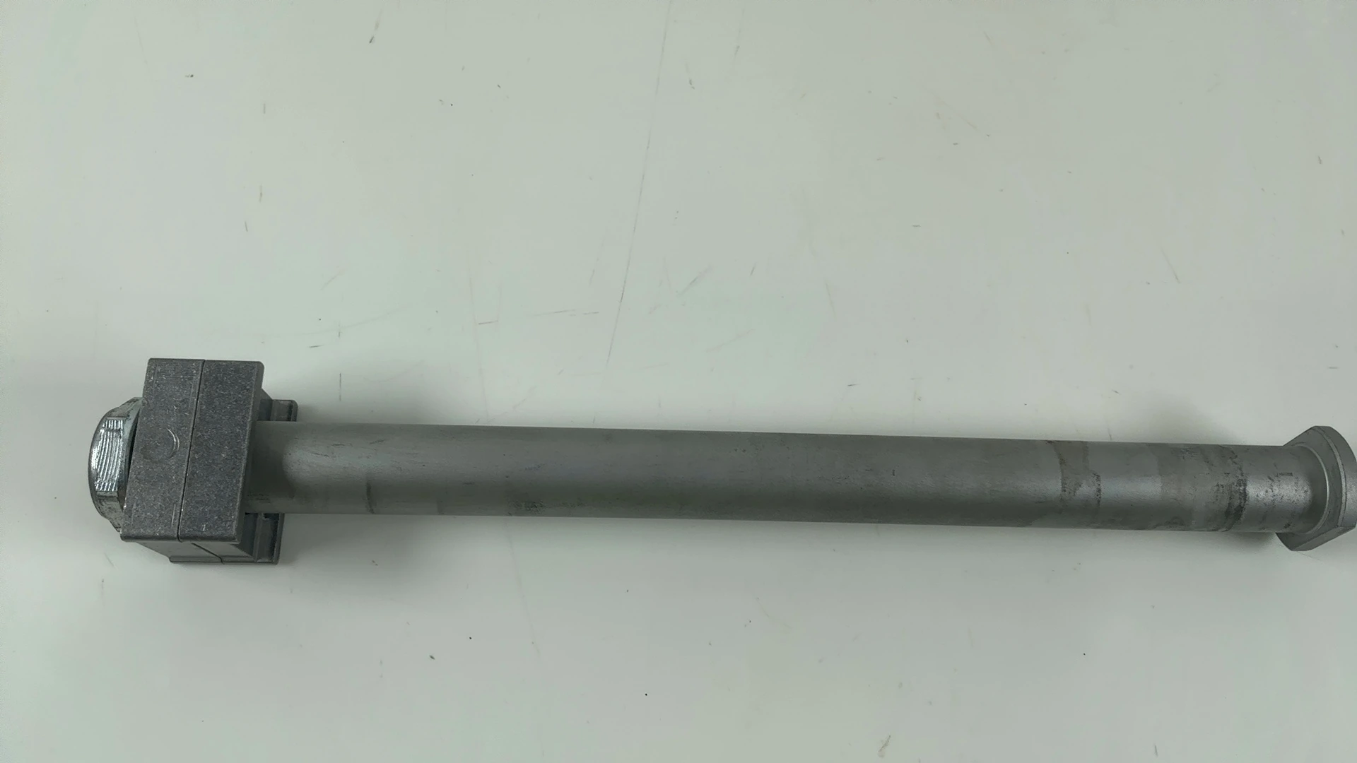 Aprilia Tuono V4 Factory 1100 Rear Wheel Axle 2021-2026 OEM 8587315 - Image 2