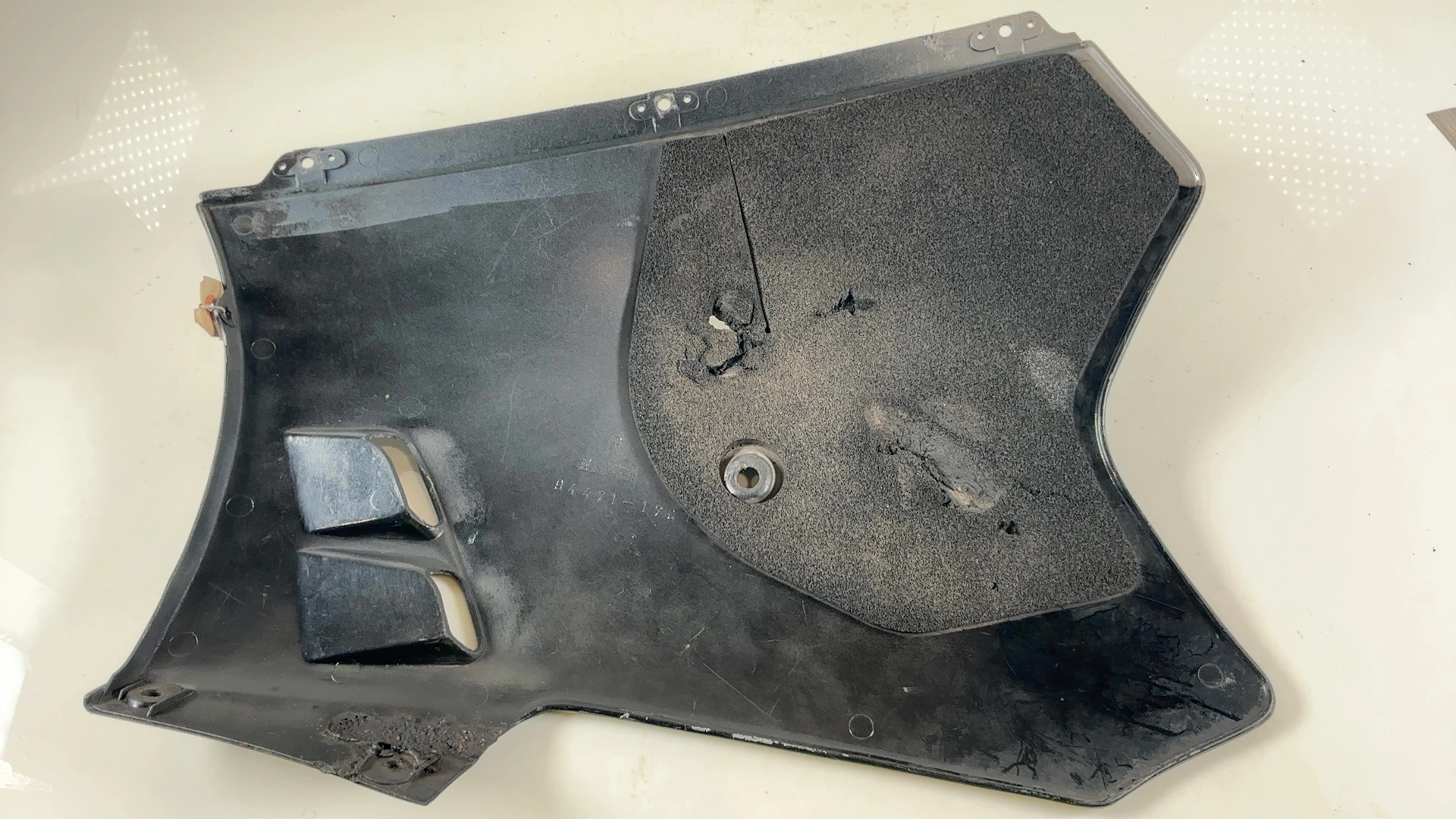 Suzuki GSXR750 GR77A 750cc Right Lower Belly Pan Fairing 1989-90 OEM 94471-17C0 - Image 10