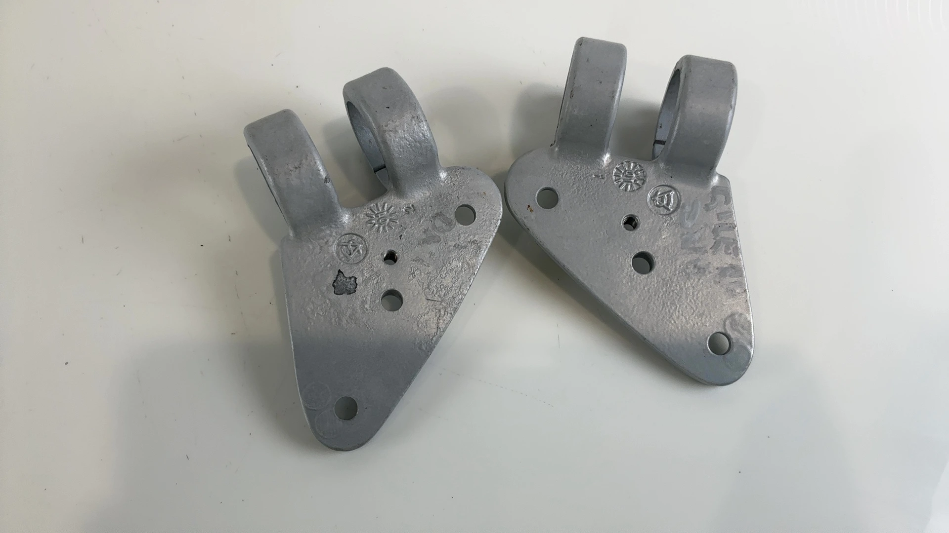 Gilera DNA 50 ZAPC27 50cc Headlight Mounting Brackets 2000-2007 OEM 564929 A-5266 - Image 3