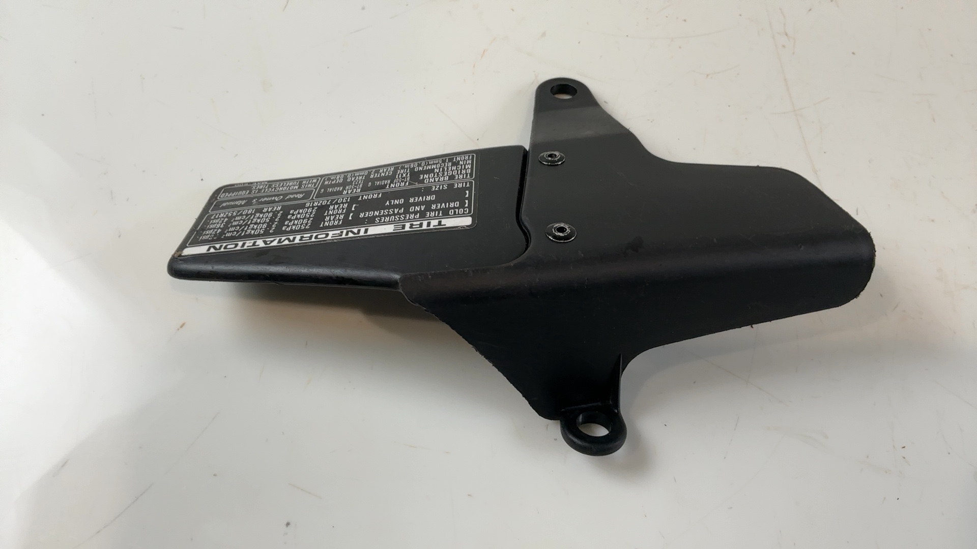 Honda CBR900RR SC28 900cc Chain Guard 1992-1999 OEM 40520-MW0-000 - Image 6