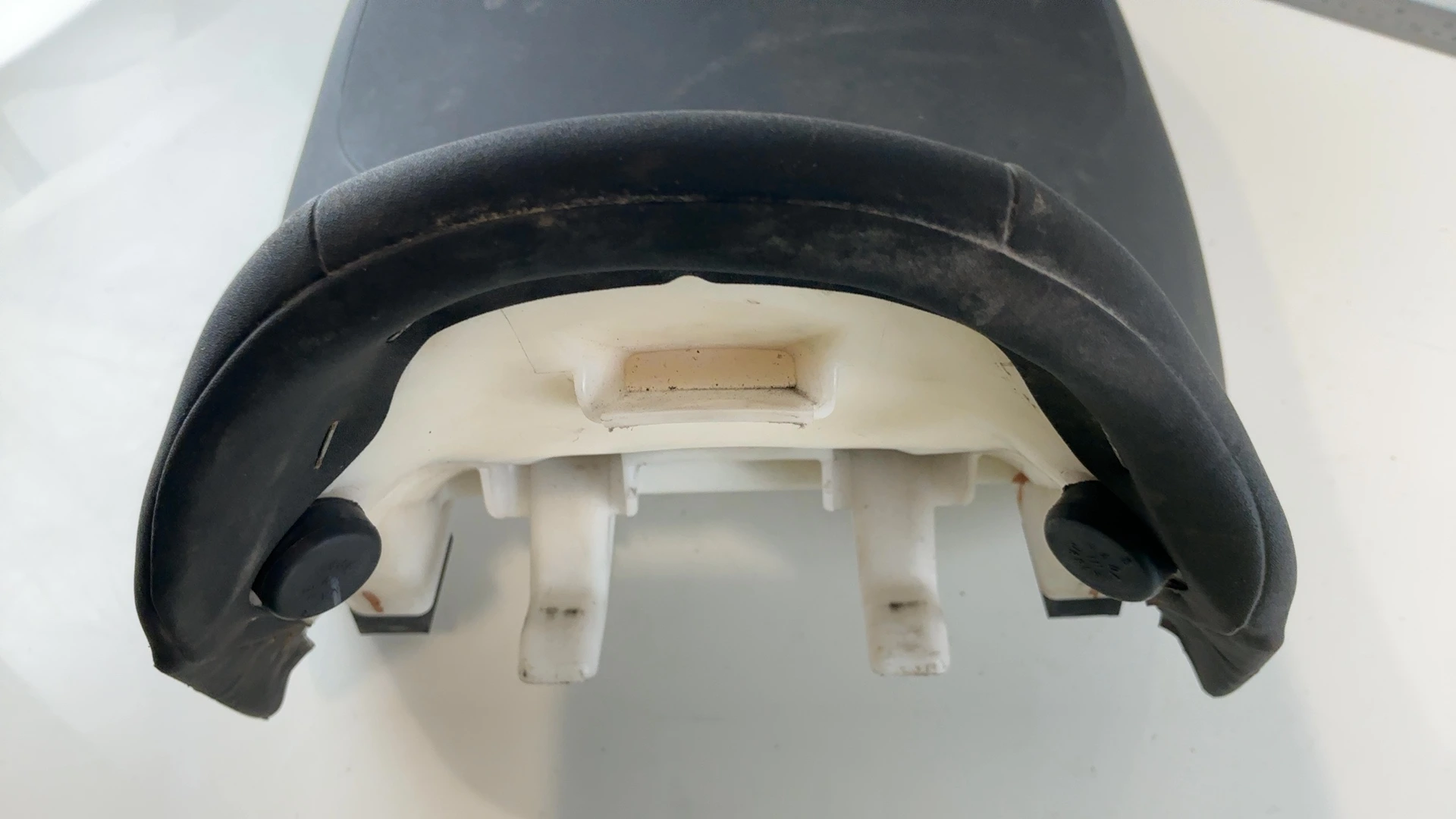 Suzuki V-Strom DL650 650cc Front Rider Seat 2017-2024 OEM 45100-28K00-BGP - Image 4